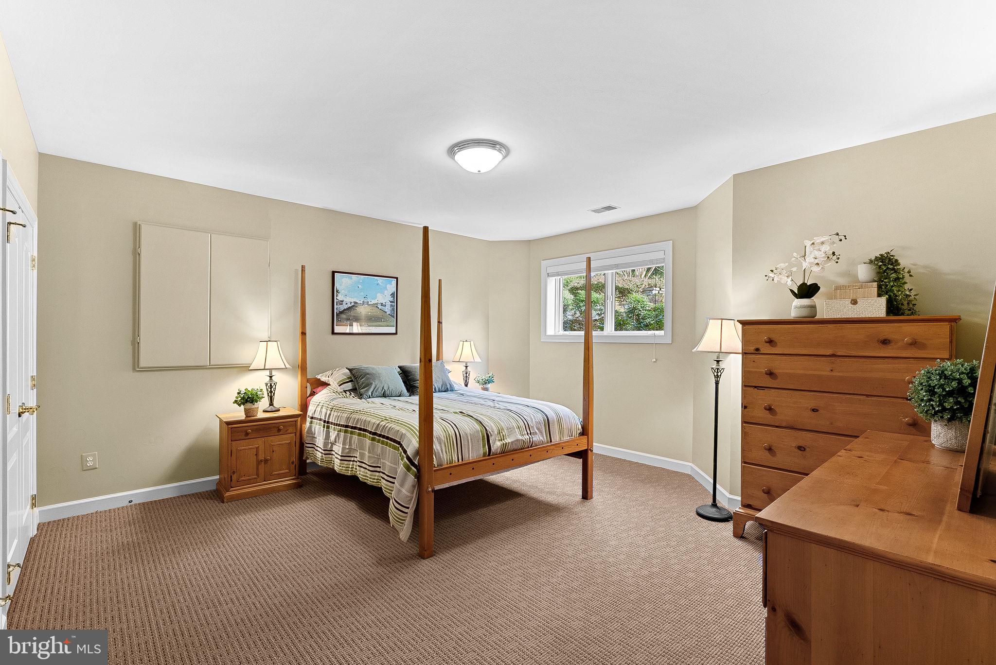 TIMBERLAKE ESTATES - Residential