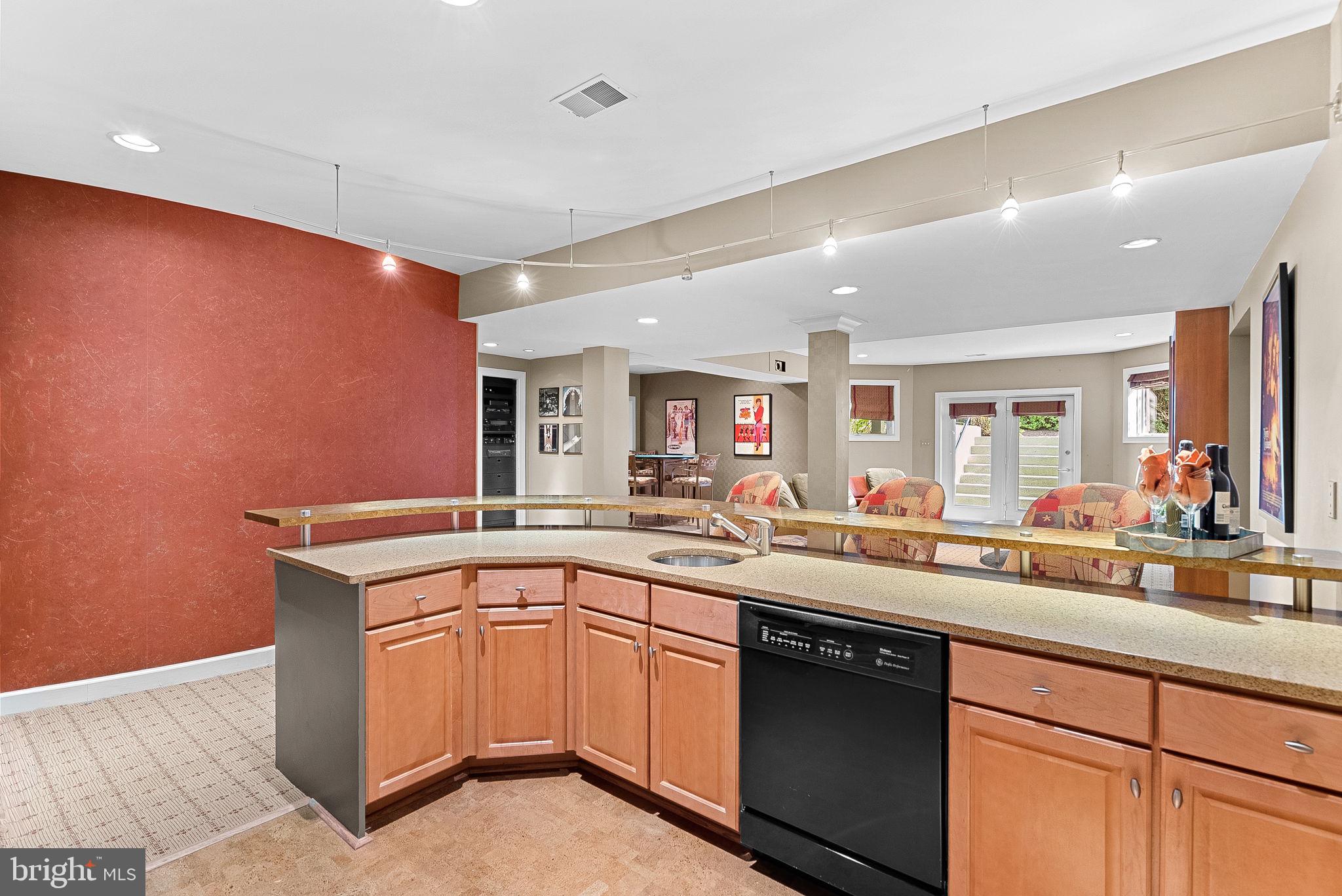 TIMBERLAKE ESTATES - Residential