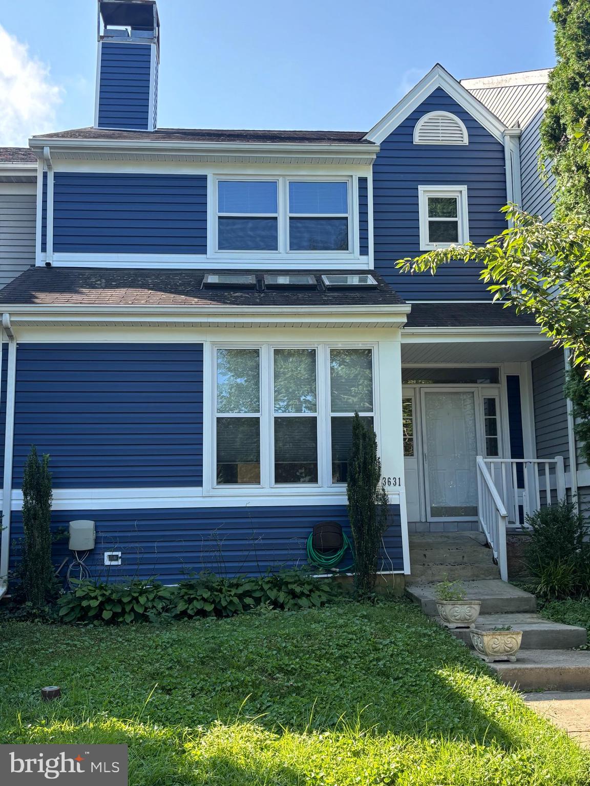 Beautifully updated 3-bedroom, 2.5-bath townhome in a fantastic location! Enjoy cooking in the newly updated kitchen, relaxing in the huge family room in the fully finished basement, and entertaining on the brand new deck. Brand new windows throughout bring in plenty of natural light. Conveniently located close to restaurants, shopping, and I-95 for easy commuting.
Schedule your showing today!!