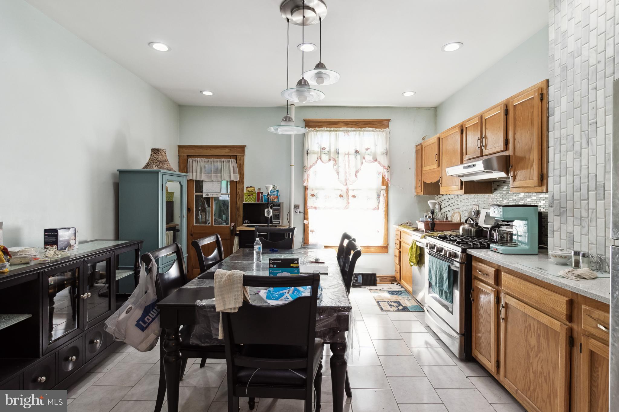 HIGHLANDTOWN - Residential