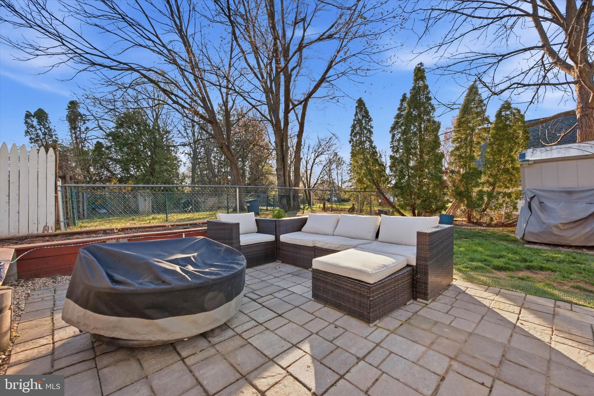 IVY MEADOWS - Residential