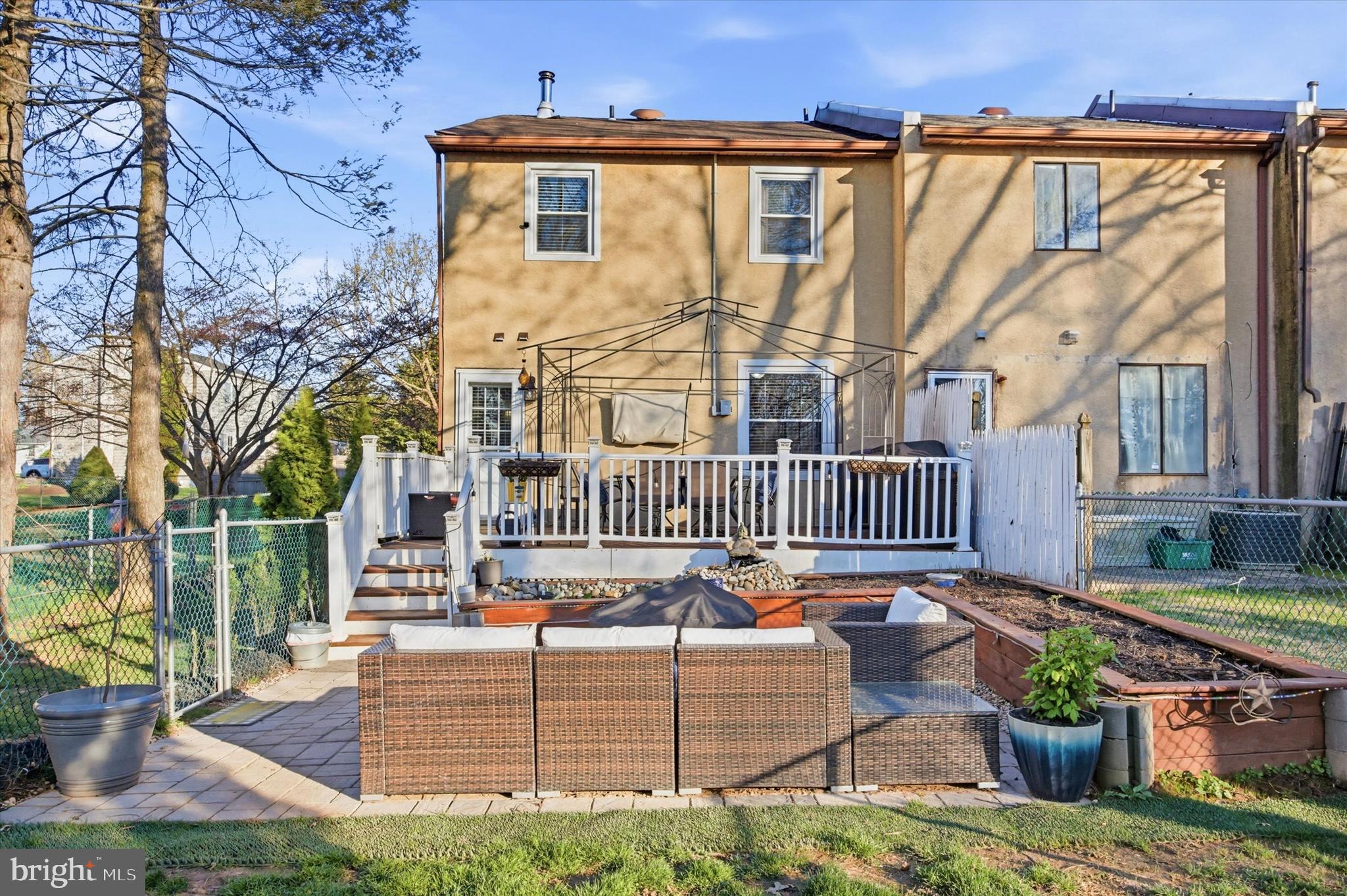 IVY MEADOWS - Residential