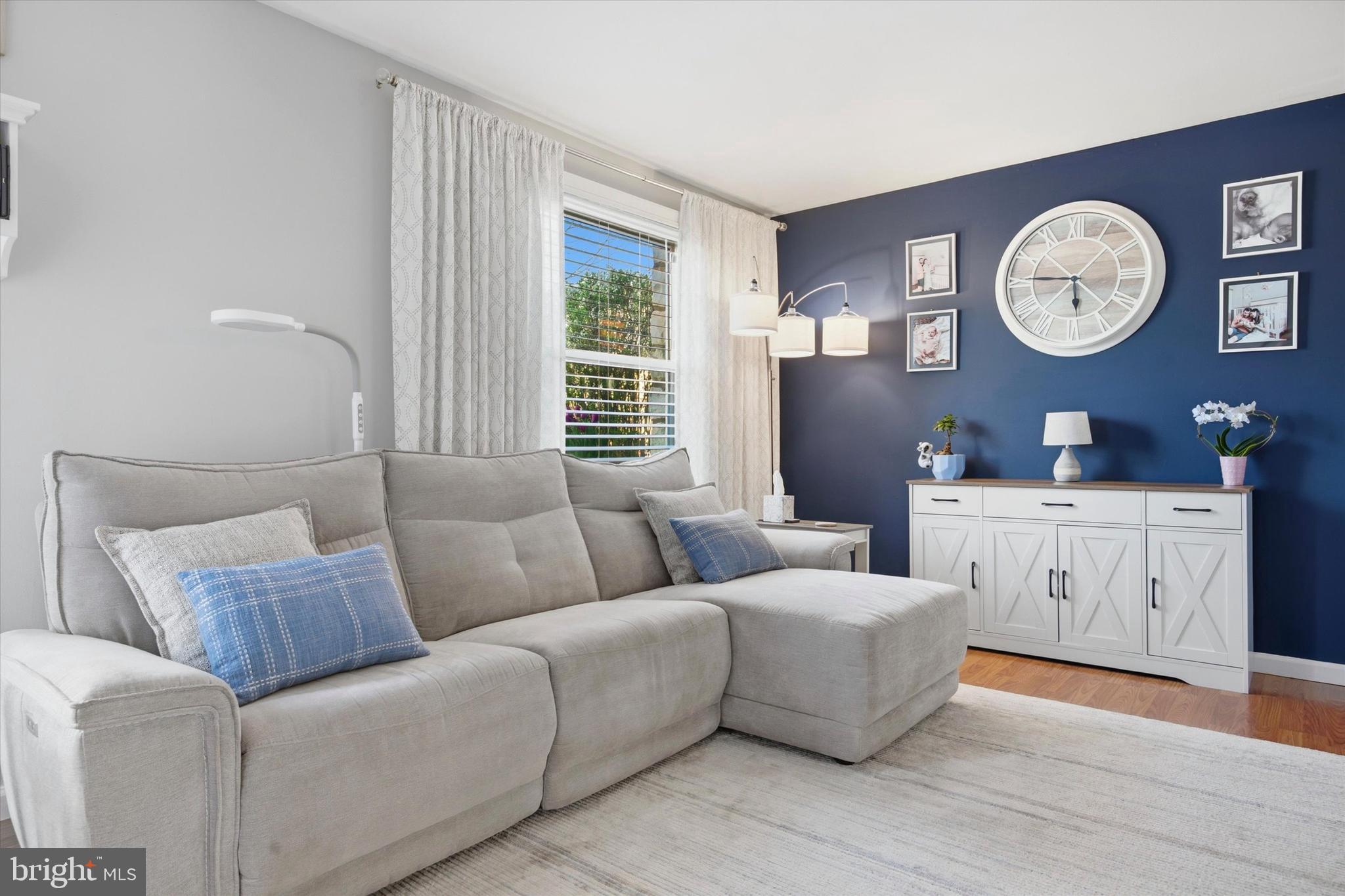 IVY MEADOWS - Residential