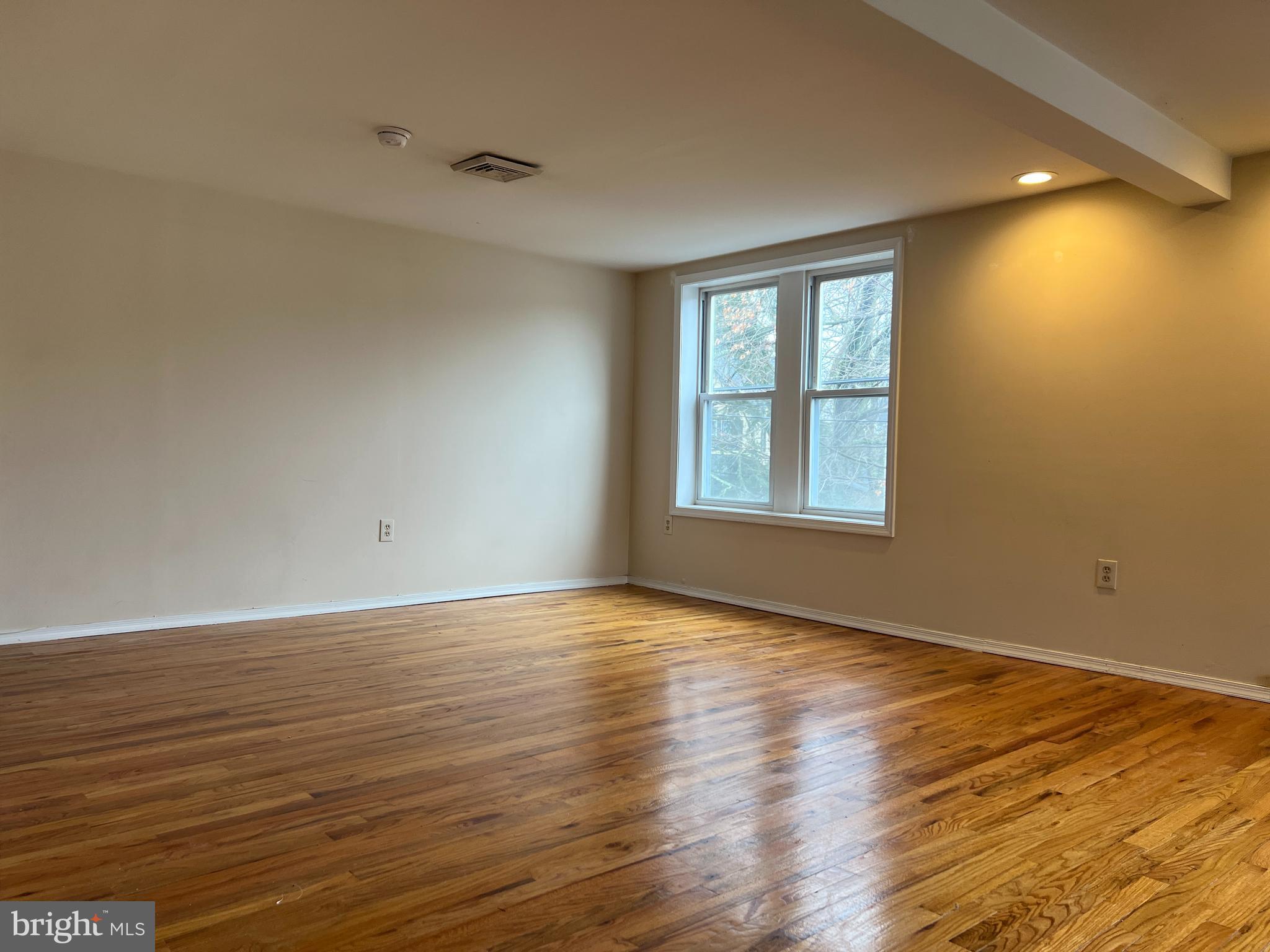 000 - Residential Lease