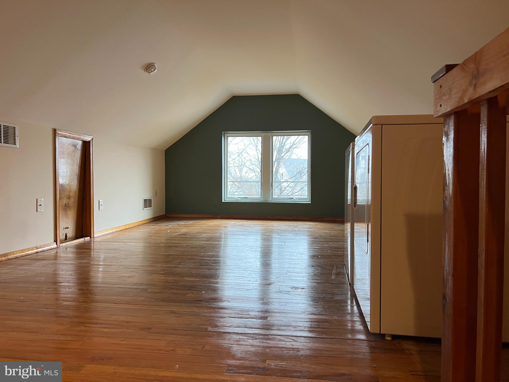 000 - Residential Lease