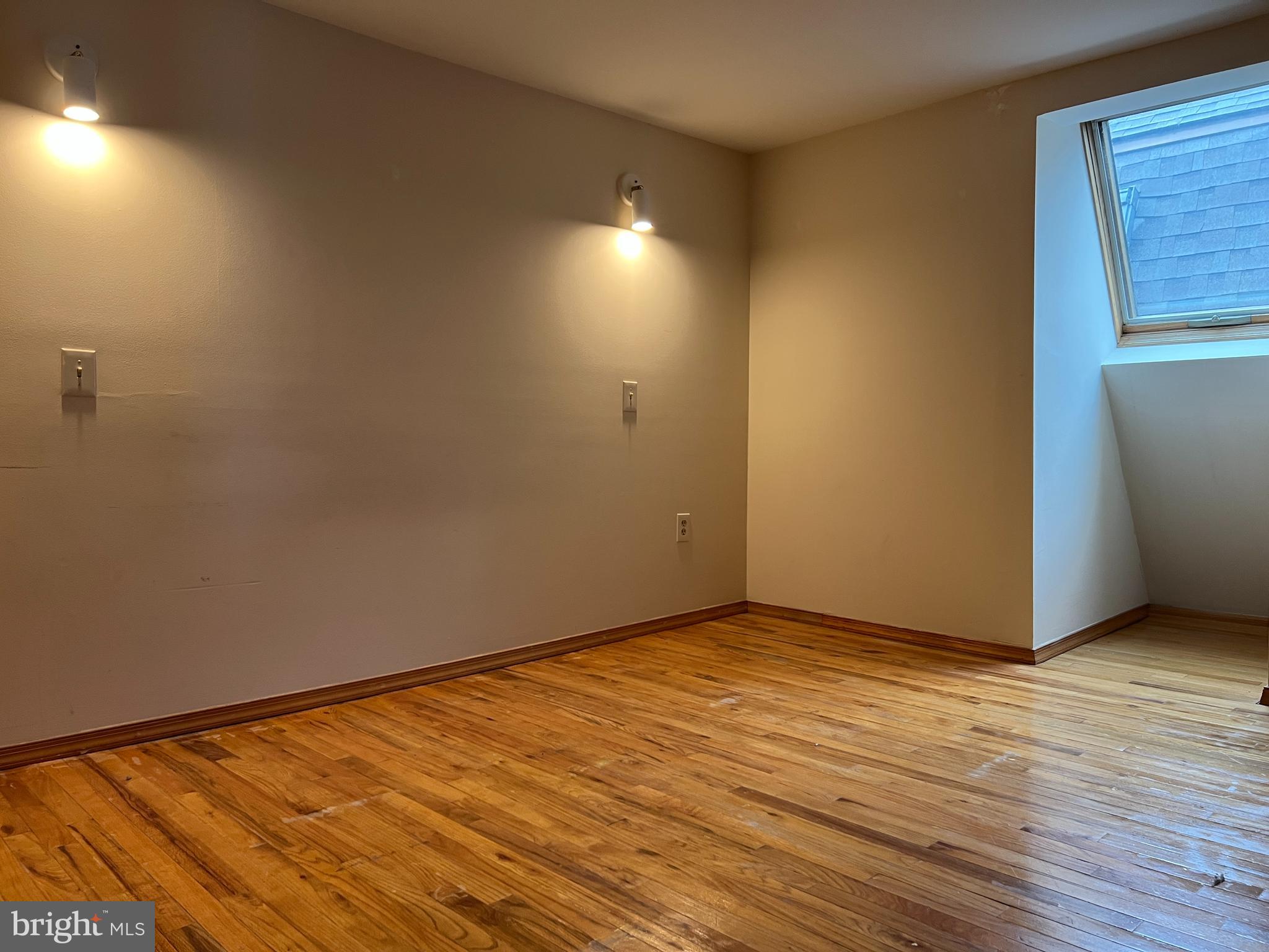 000 - Residential Lease