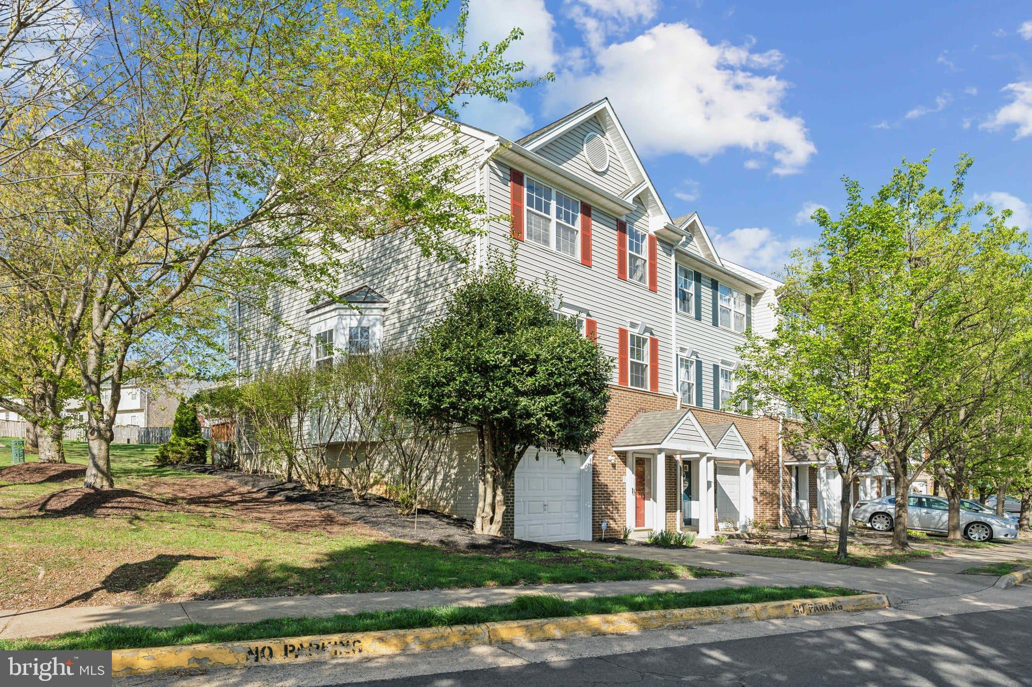 THE MEWS AT MENLOUGH - Residential