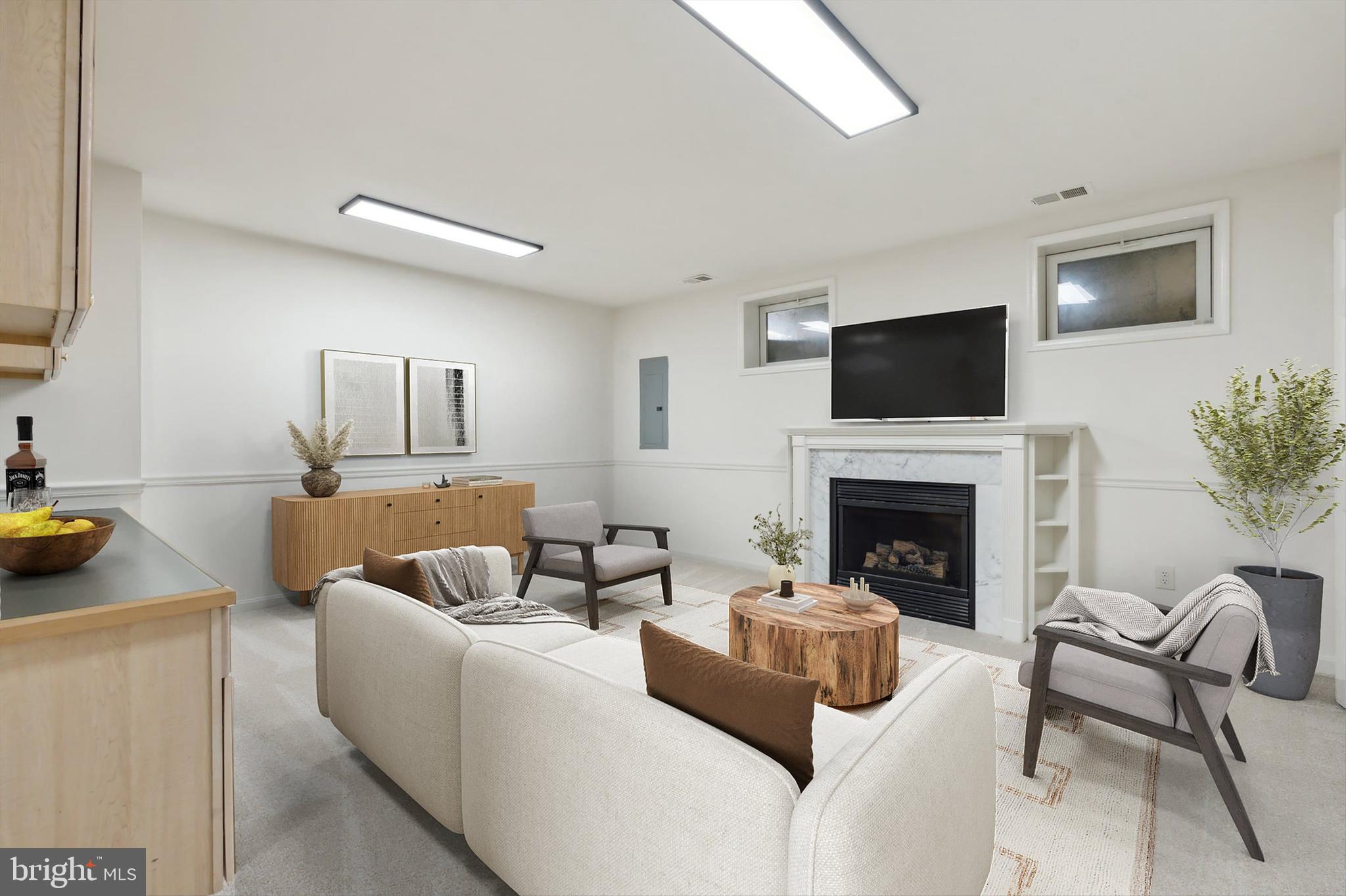 THE MEWS AT MENLOUGH - Residential