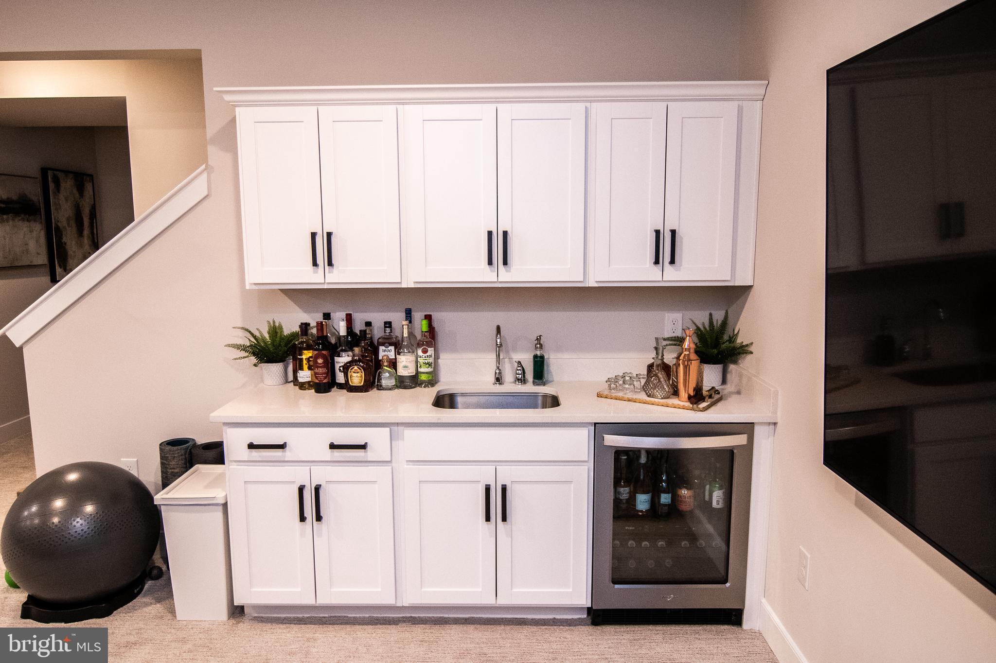 POTOMAC SHORES - Residential Lease