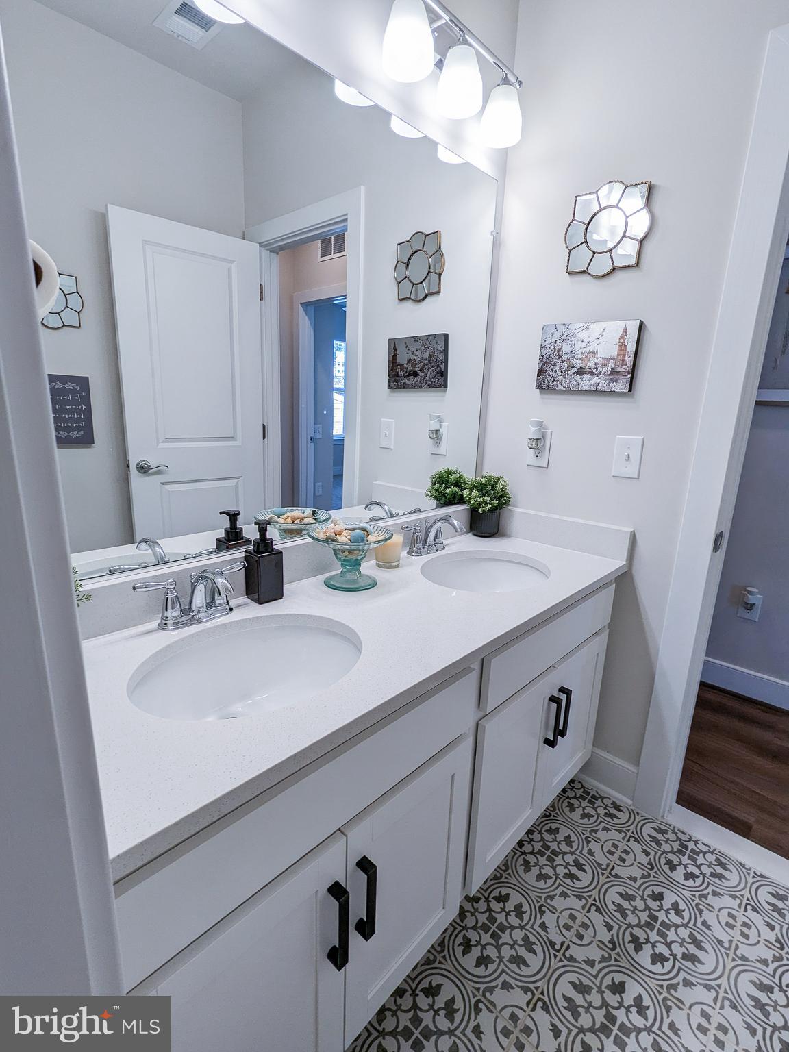 POTOMAC SHORES - Residential Lease