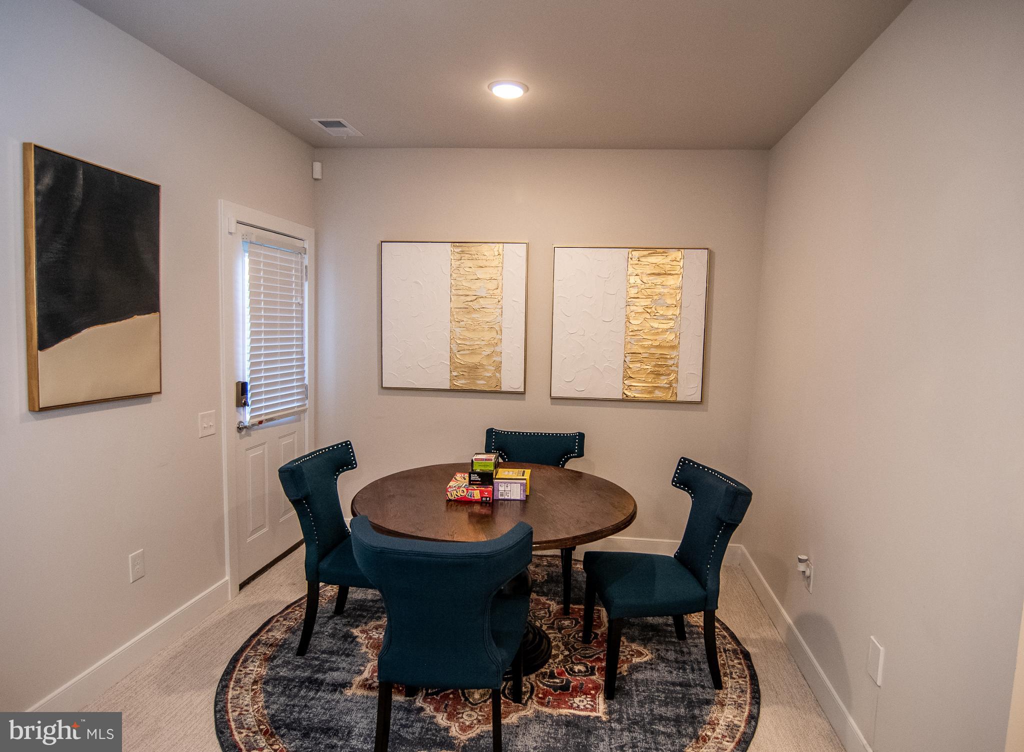 POTOMAC SHORES - Residential Lease