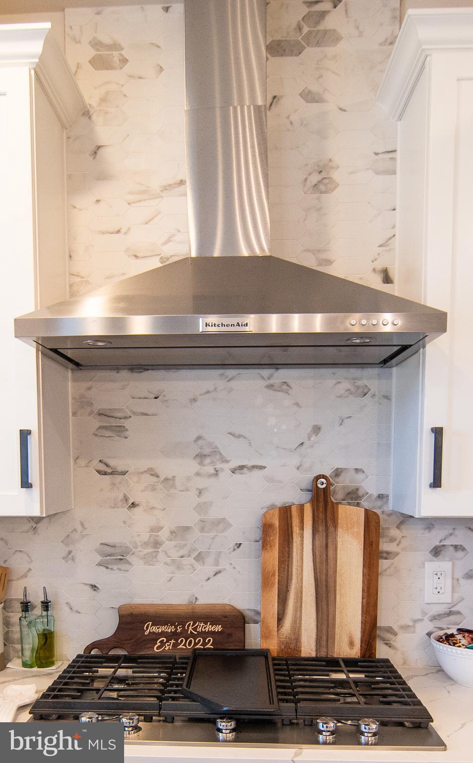 POTOMAC SHORES - Residential Lease