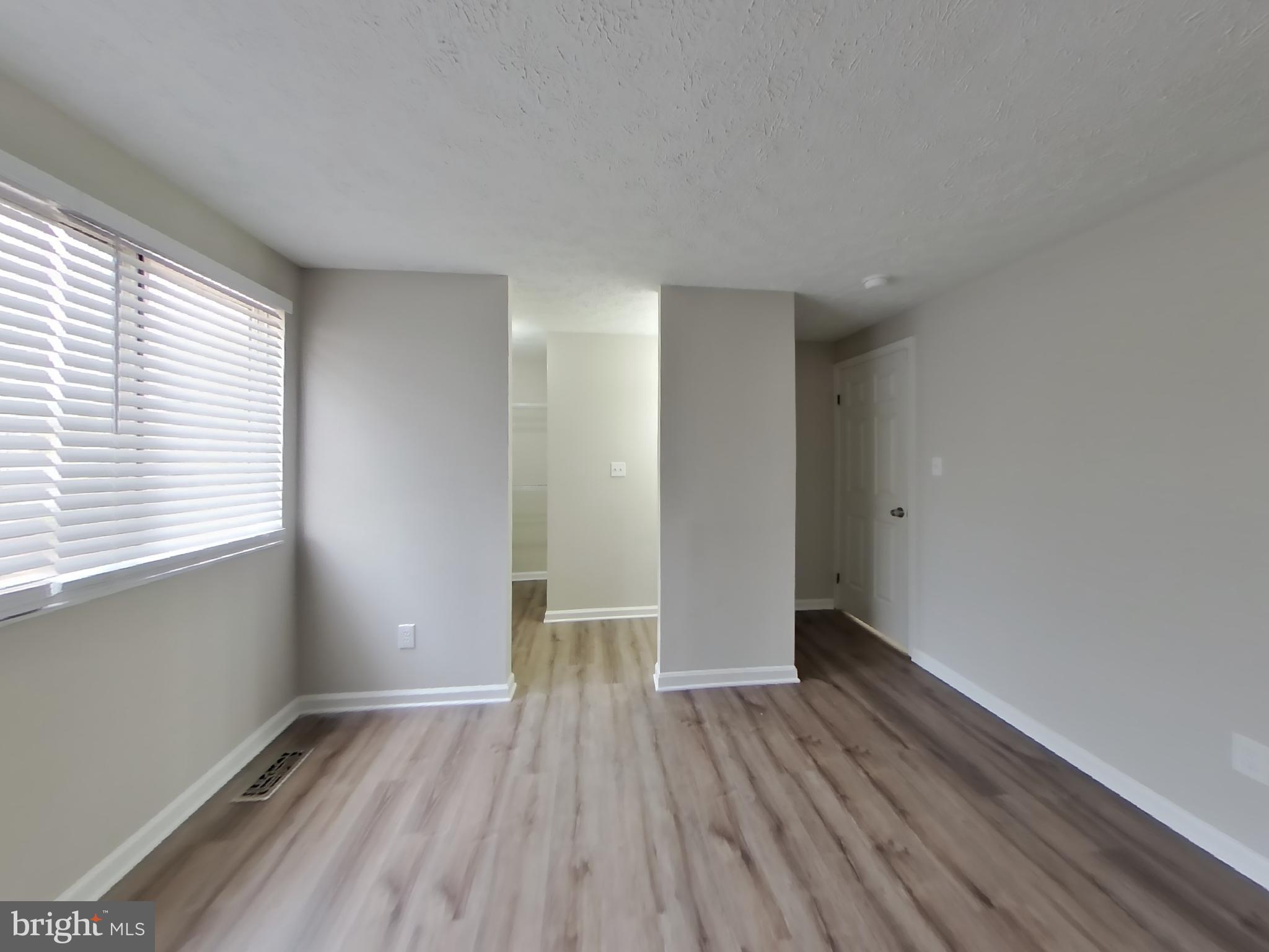 PORT O DUMFRIES - Residential Lease