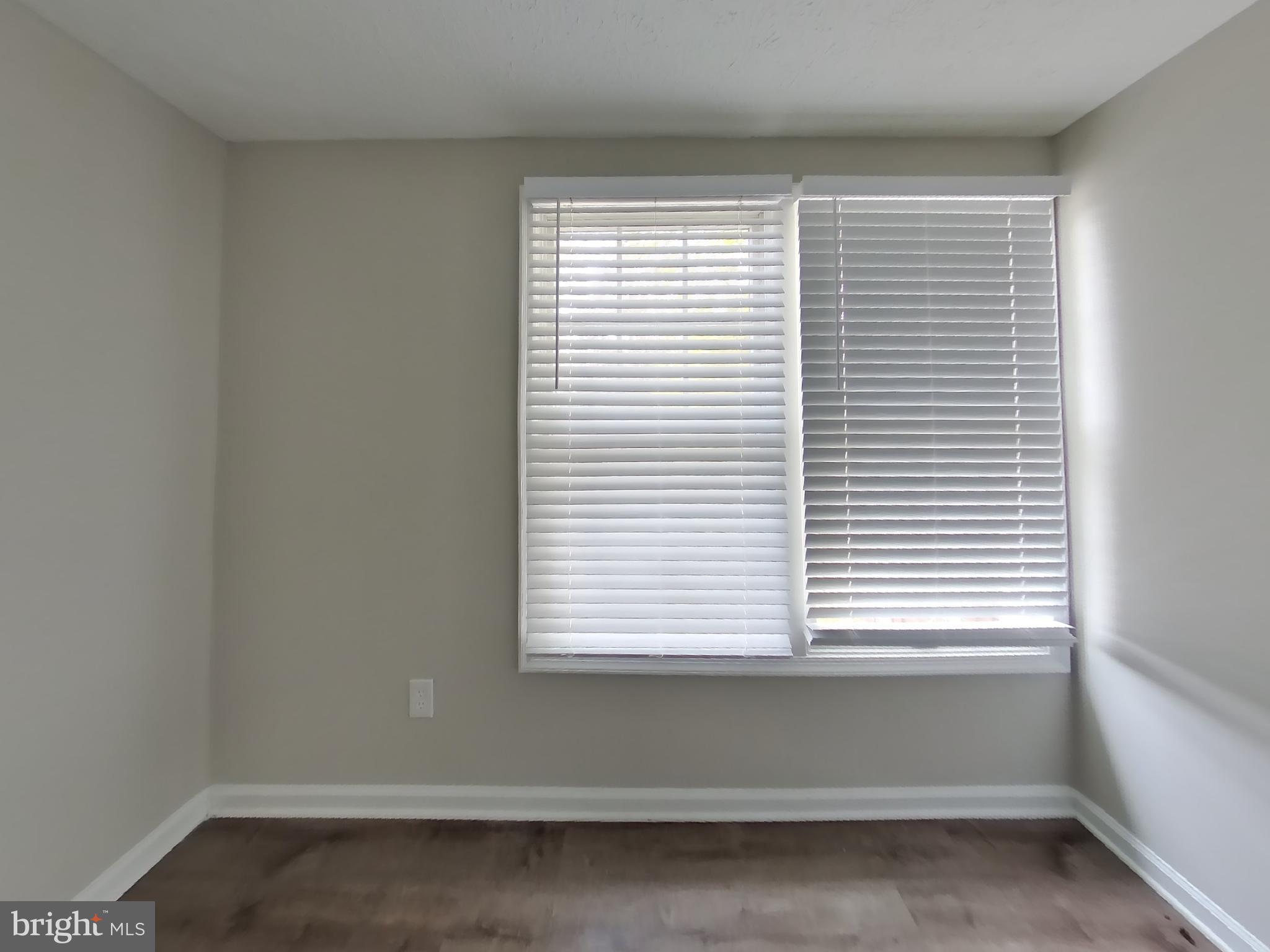 PORT O DUMFRIES - Residential Lease