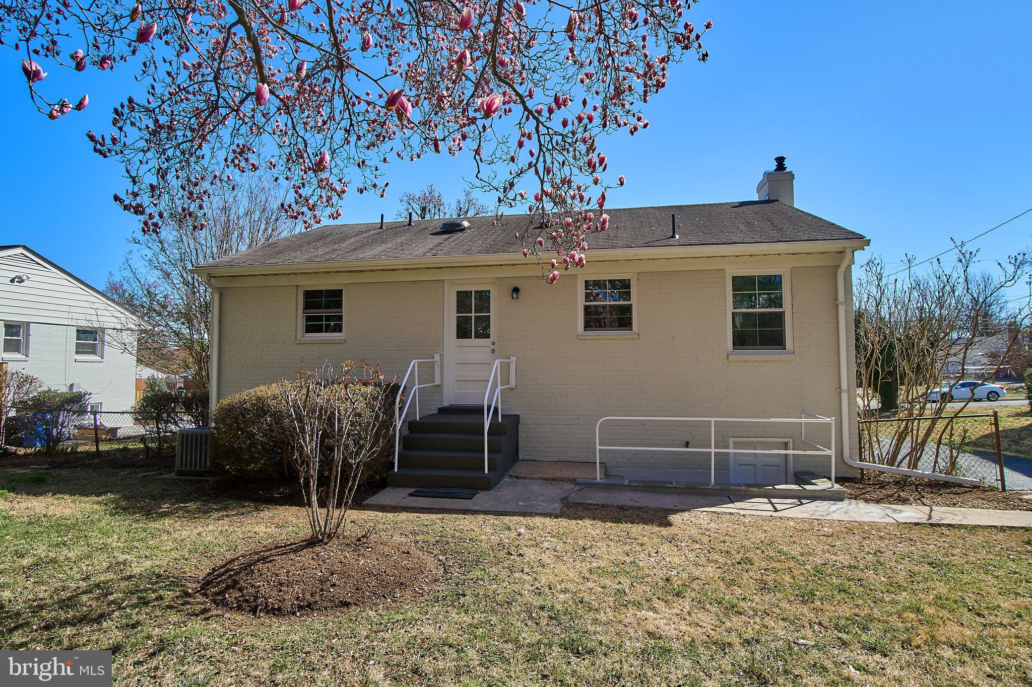 BROYHILL PARK - Residential