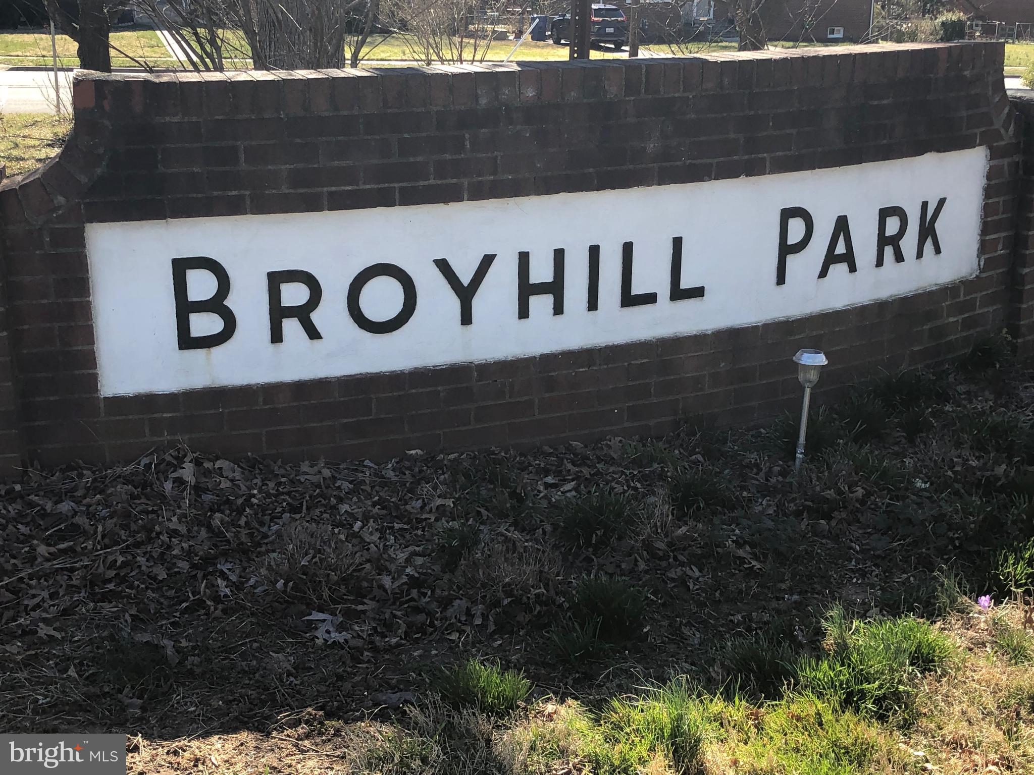 BROYHILL PARK - Residential