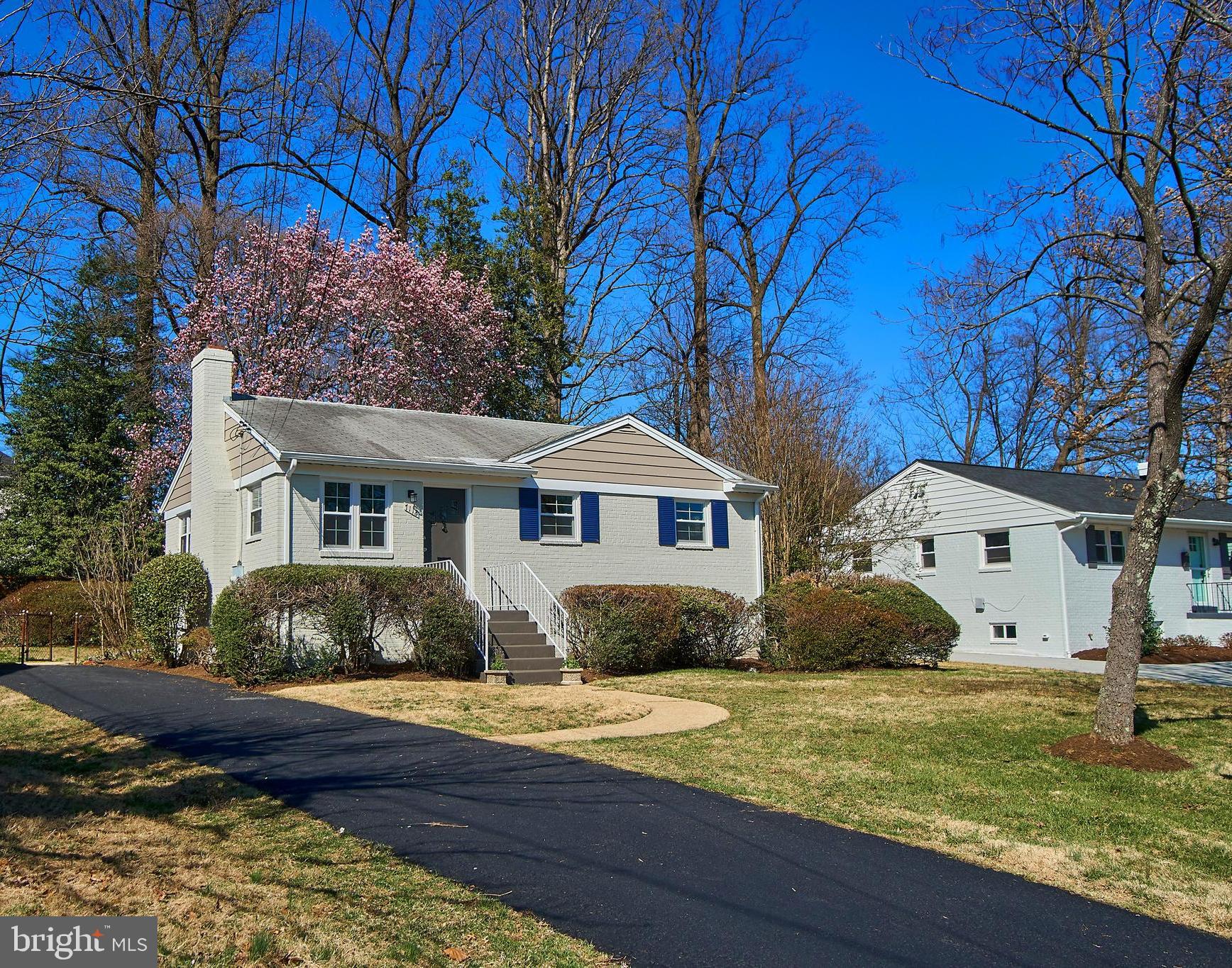 BROYHILL PARK - Residential