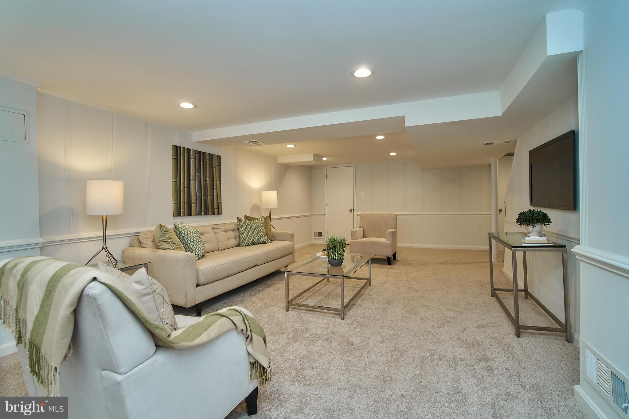 BROYHILL PARK - Residential