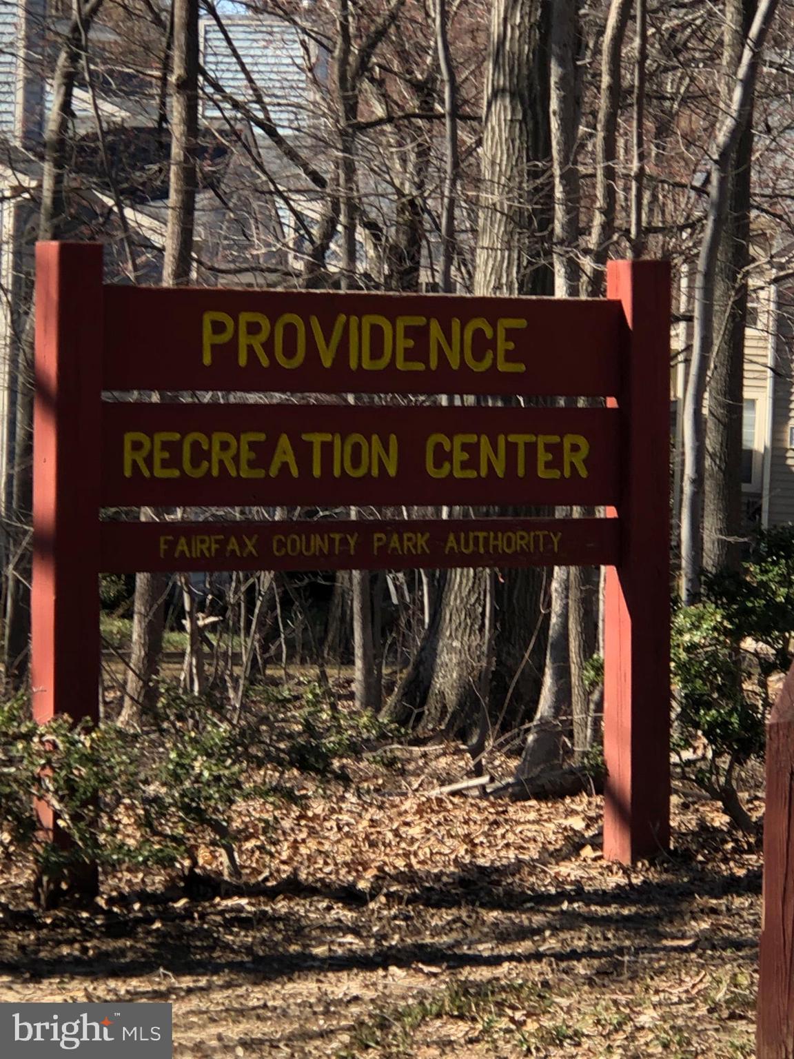 BROYHILL PARK - Residential