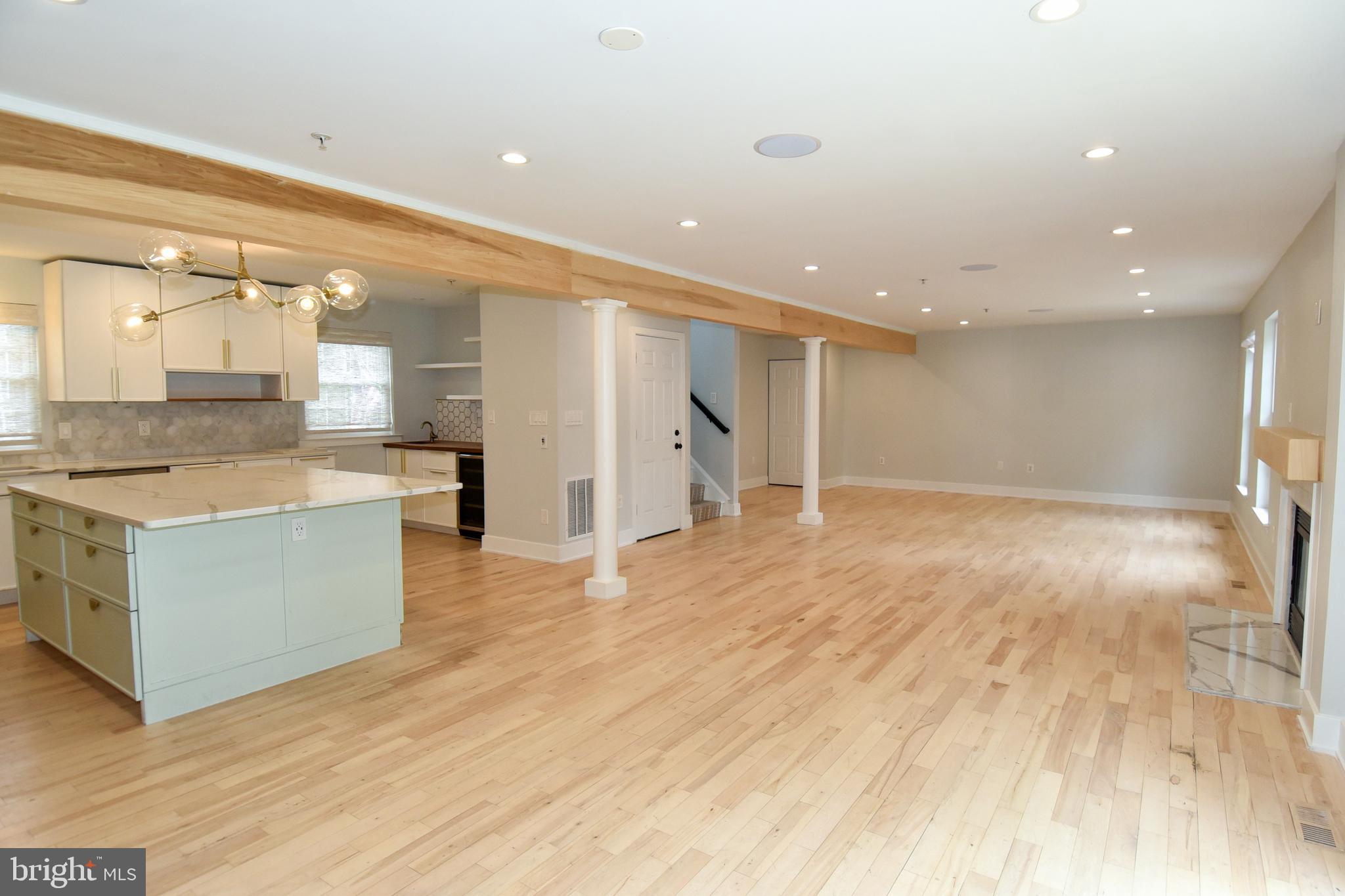 BRENTWOOD - Residential Lease