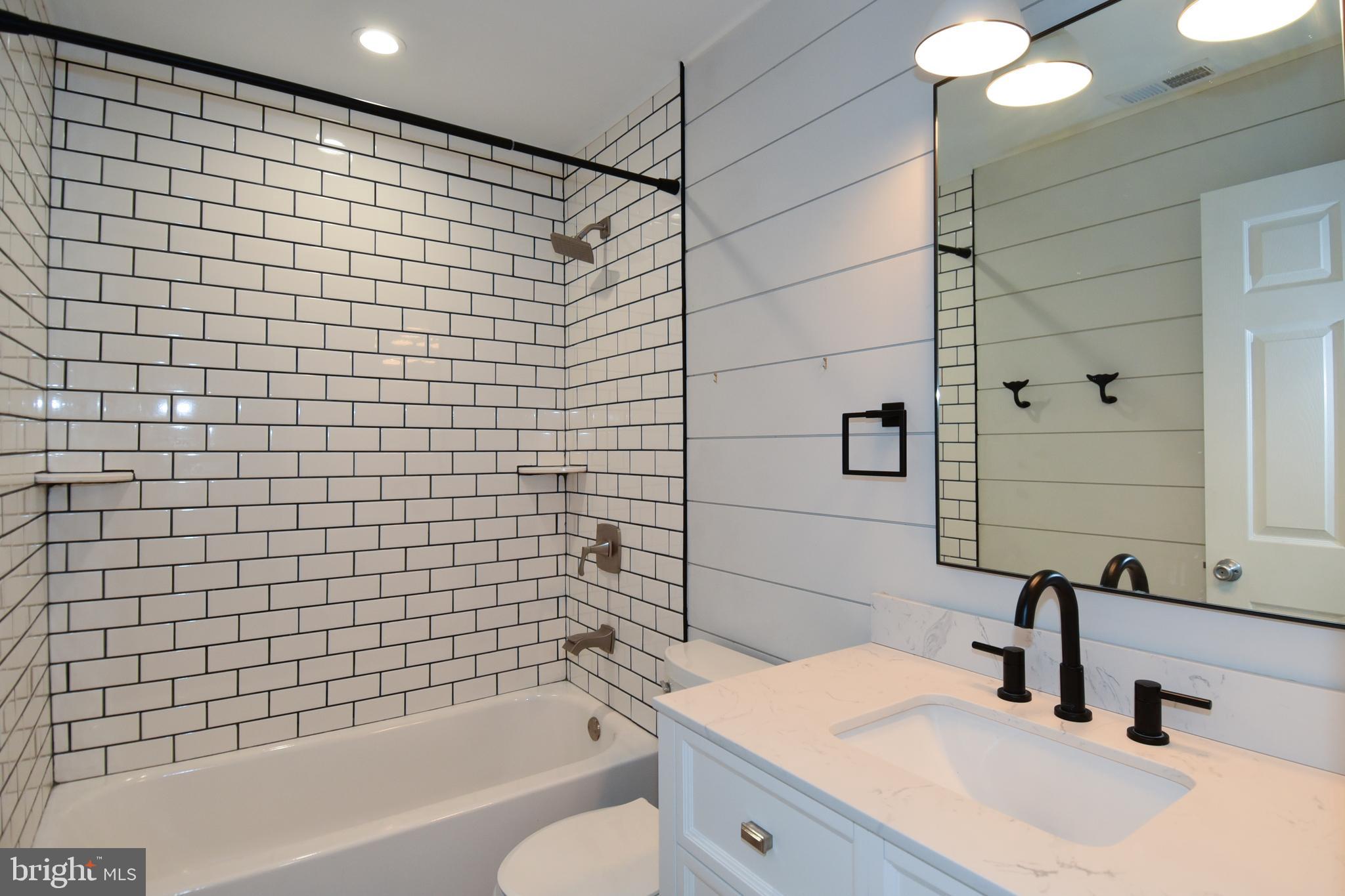 BRENTWOOD - Residential Lease