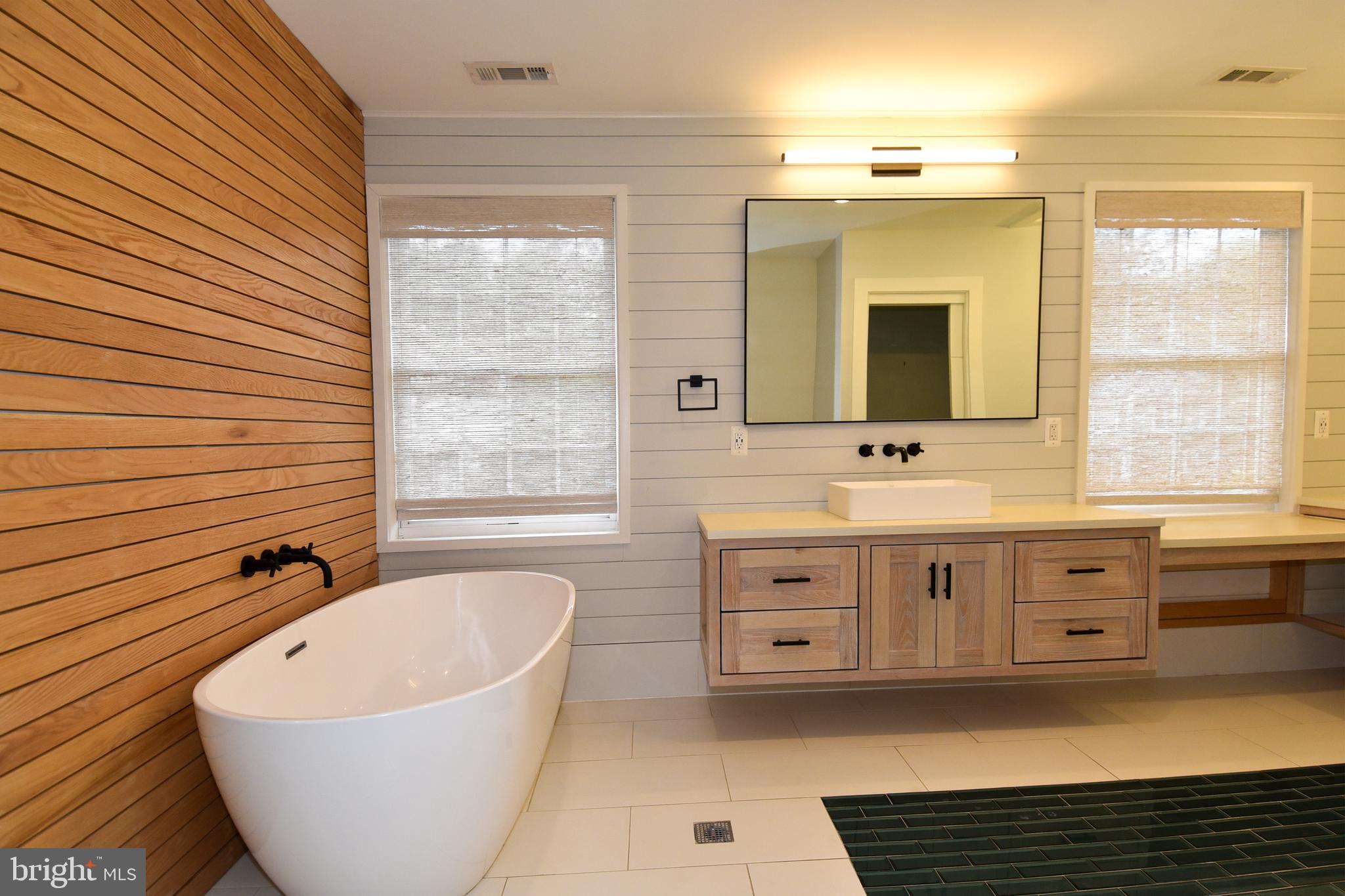 BRENTWOOD - Residential Lease