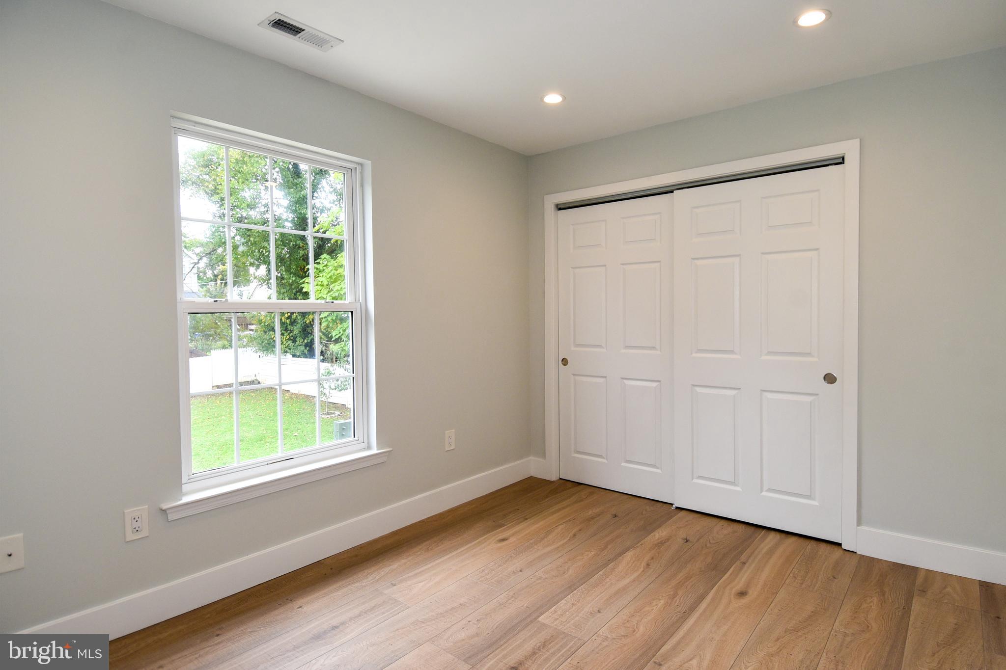 BRENTWOOD - Residential Lease