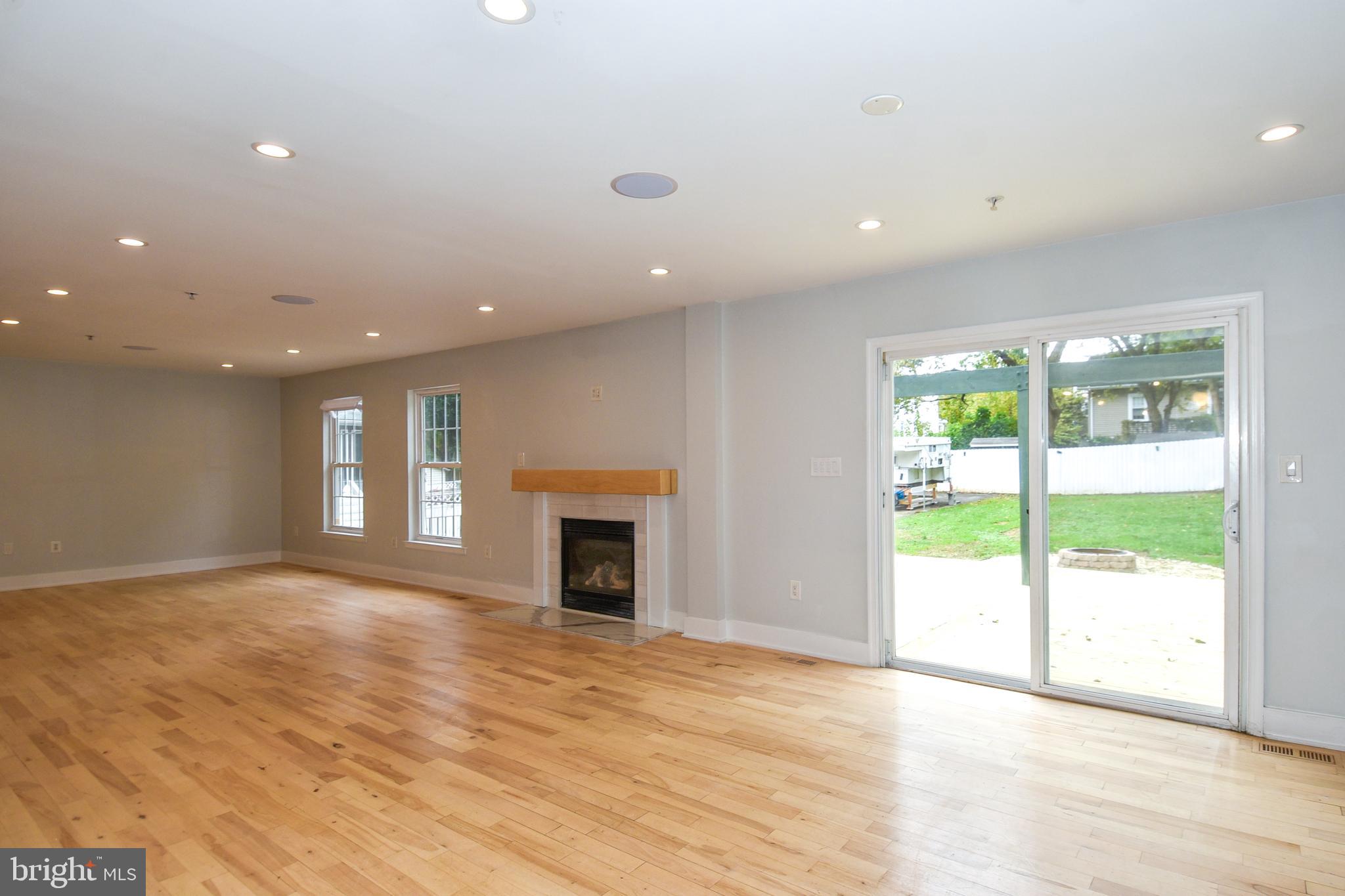 BRENTWOOD - Residential Lease