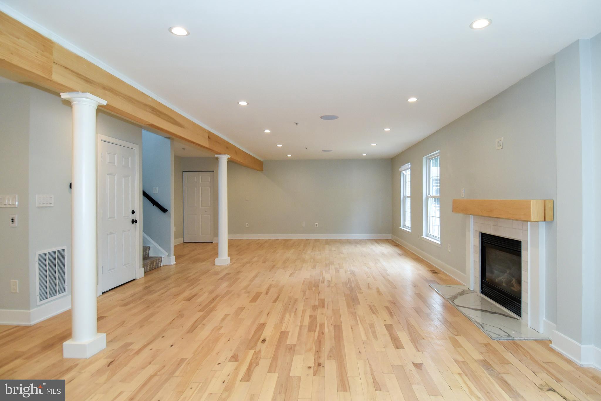 BRENTWOOD - Residential Lease