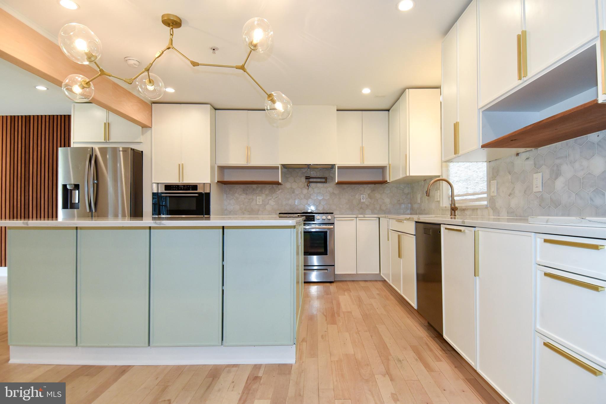 BRENTWOOD - Residential Lease