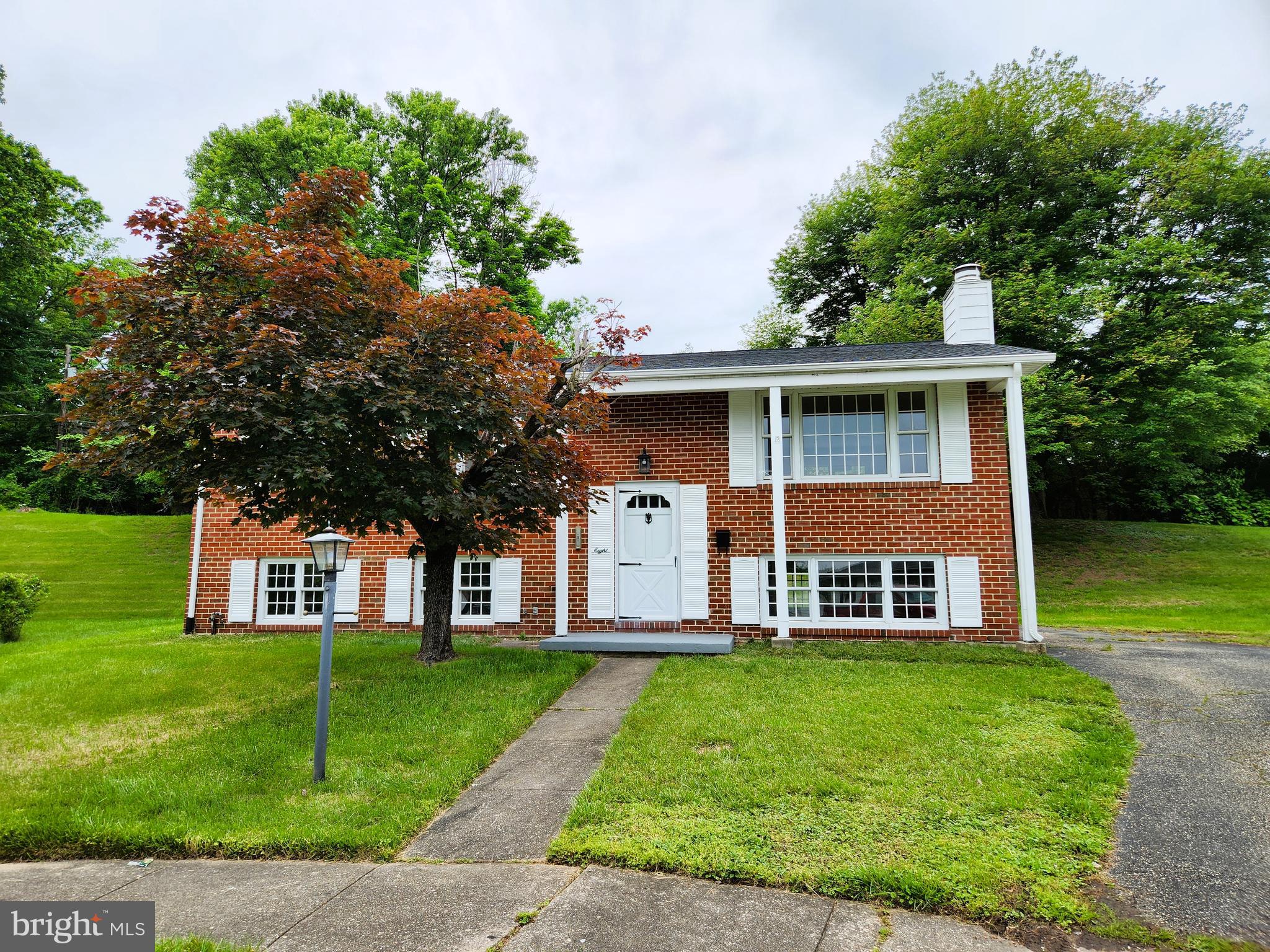 WEYBURN PARK - Residential Lease