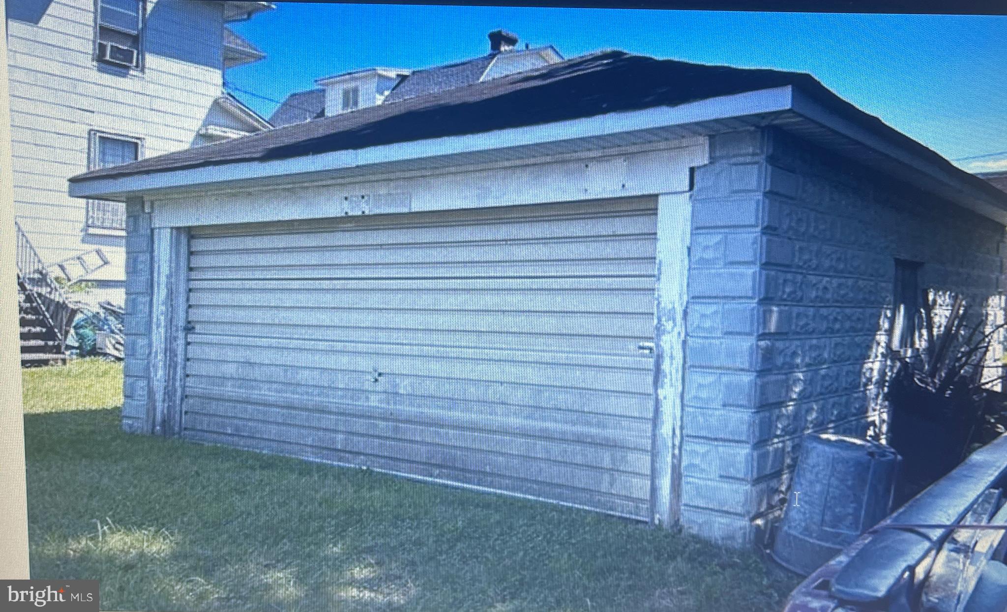 HOWARD PARK - Residential Income