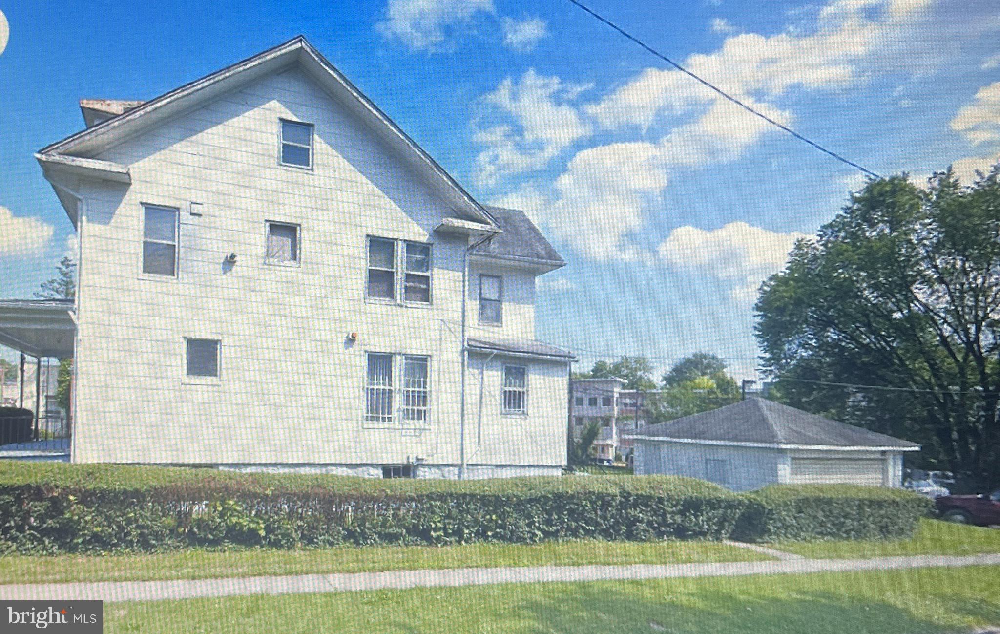 HOWARD PARK - Residential Income