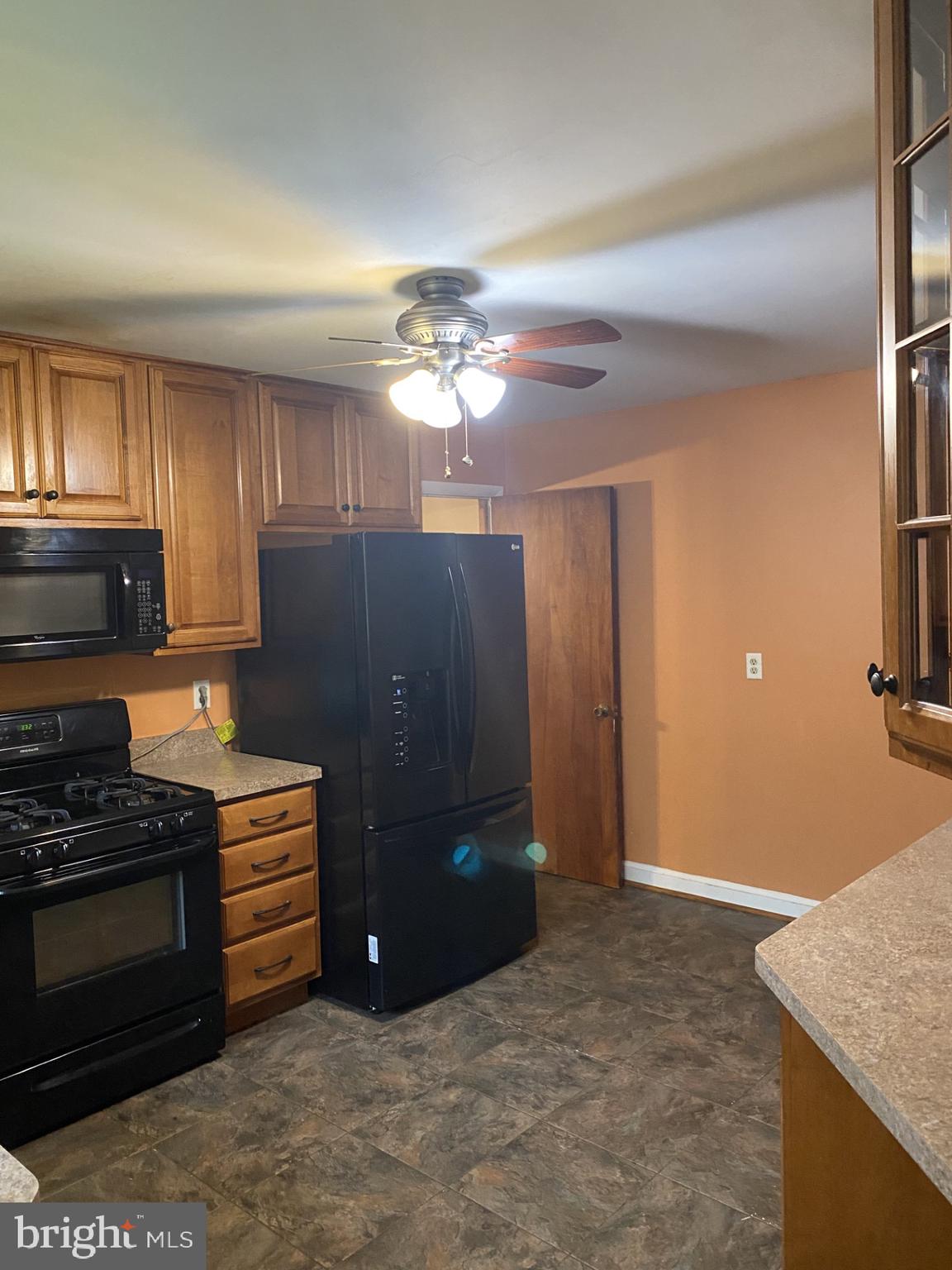 OAKLAND ACRES - Residential