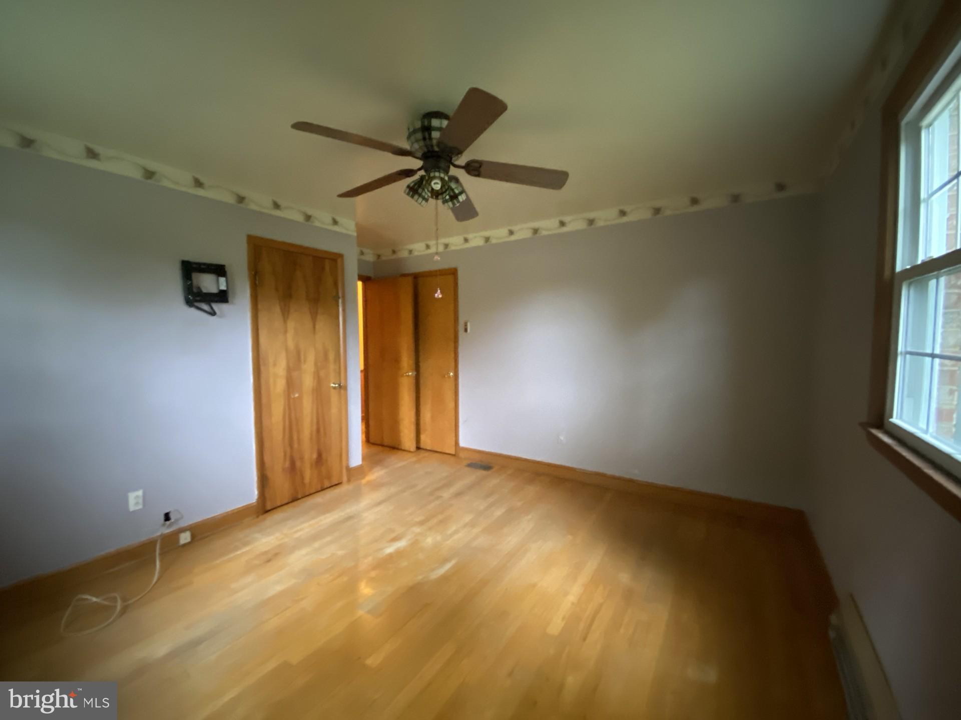 OAKLAND ACRES - Residential