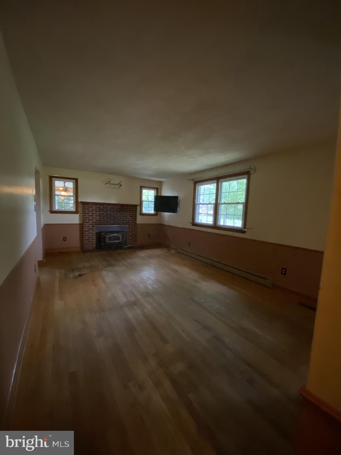 OAKLAND ACRES - Residential