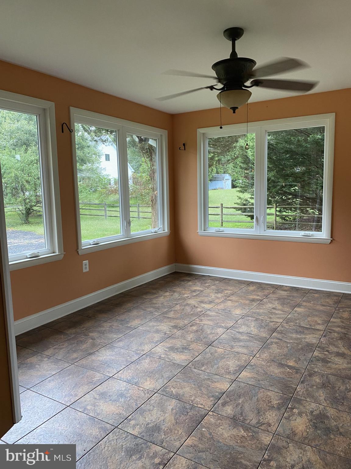 OAKLAND ACRES - Residential