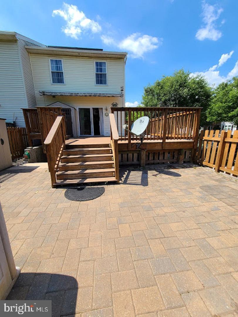 THE MEADOWS - Residential Lease