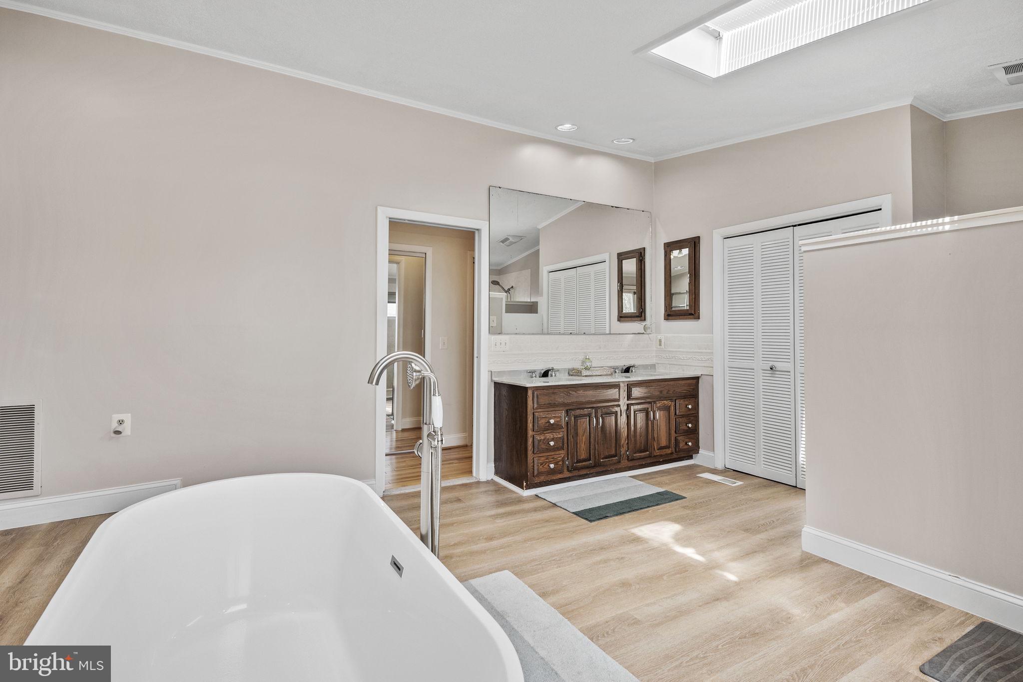 KENT ISLAND ESTATES - Residential