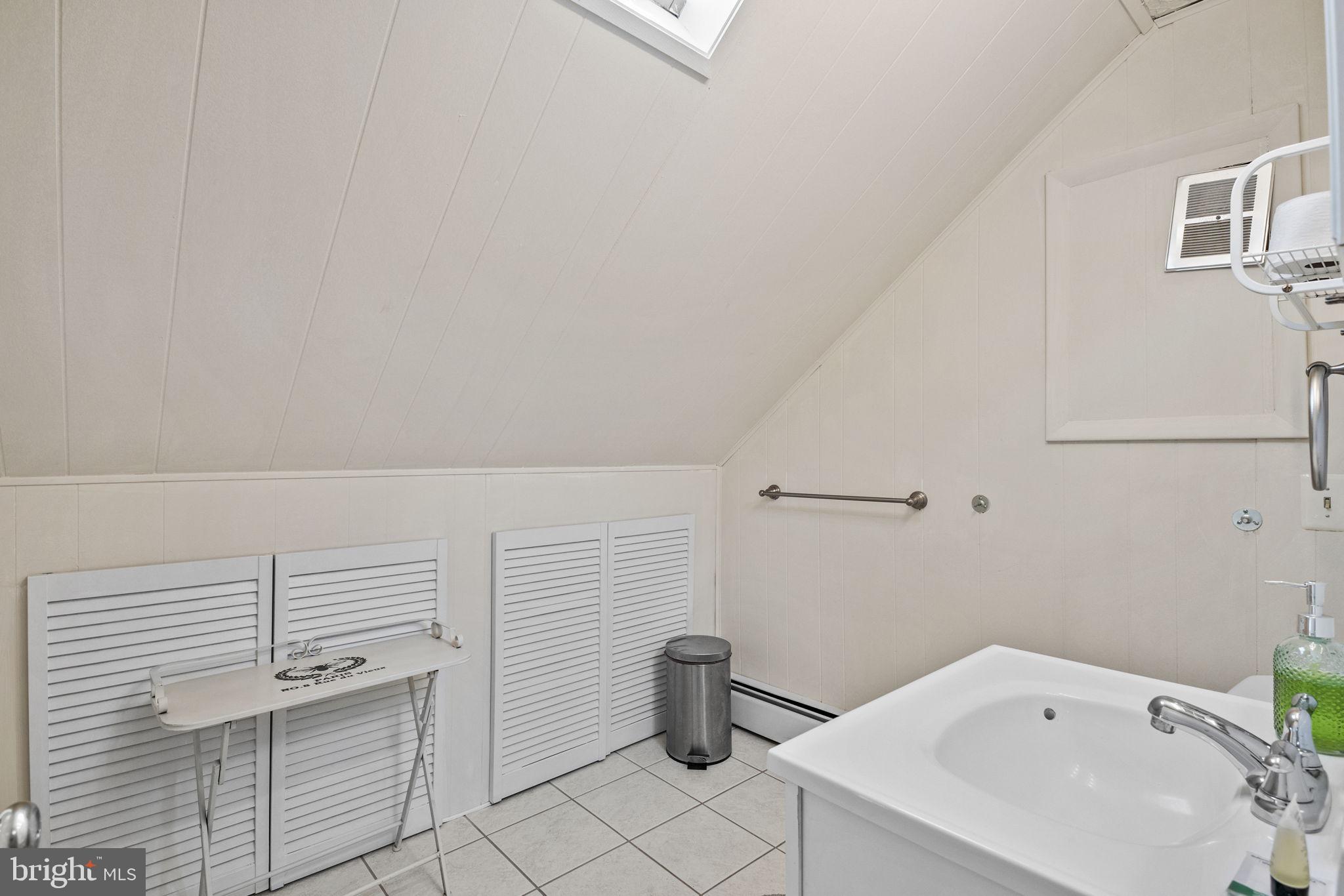 KENT ISLAND ESTATES - Residential