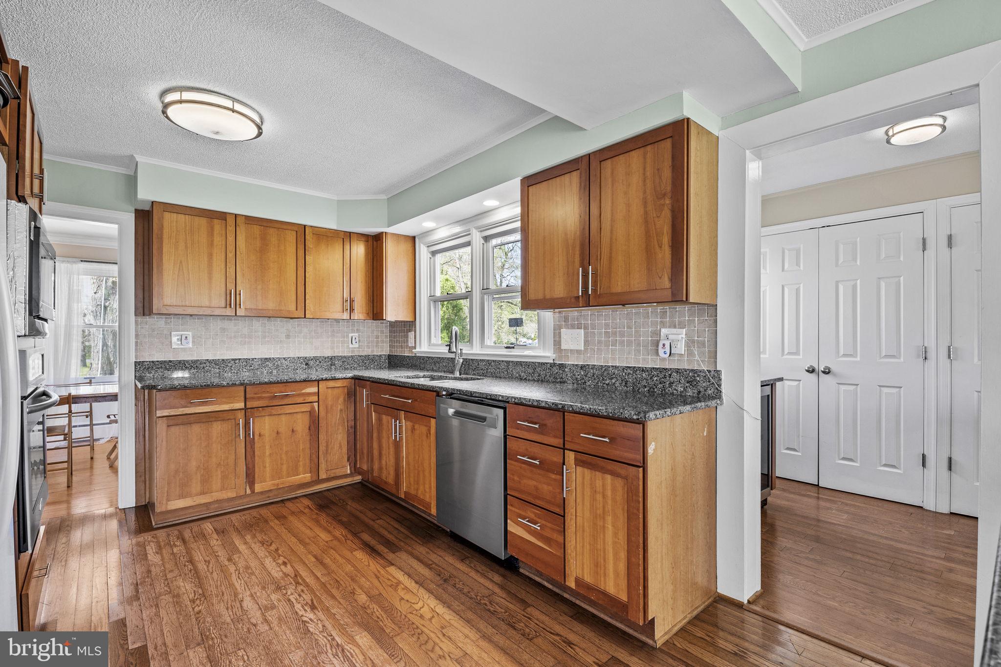 KENT ISLAND ESTATES - Residential