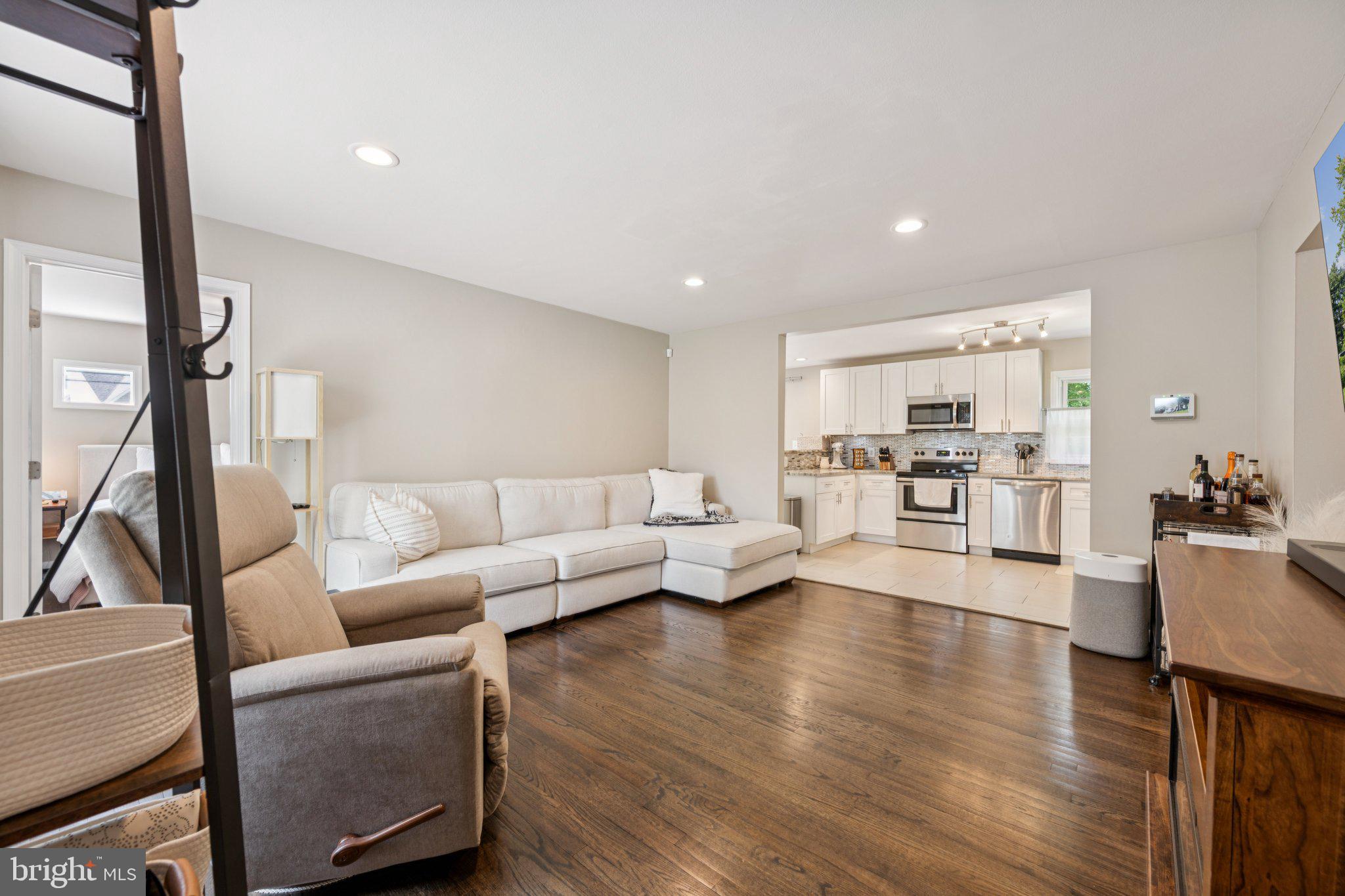 3908 ALBERTA AVENUE