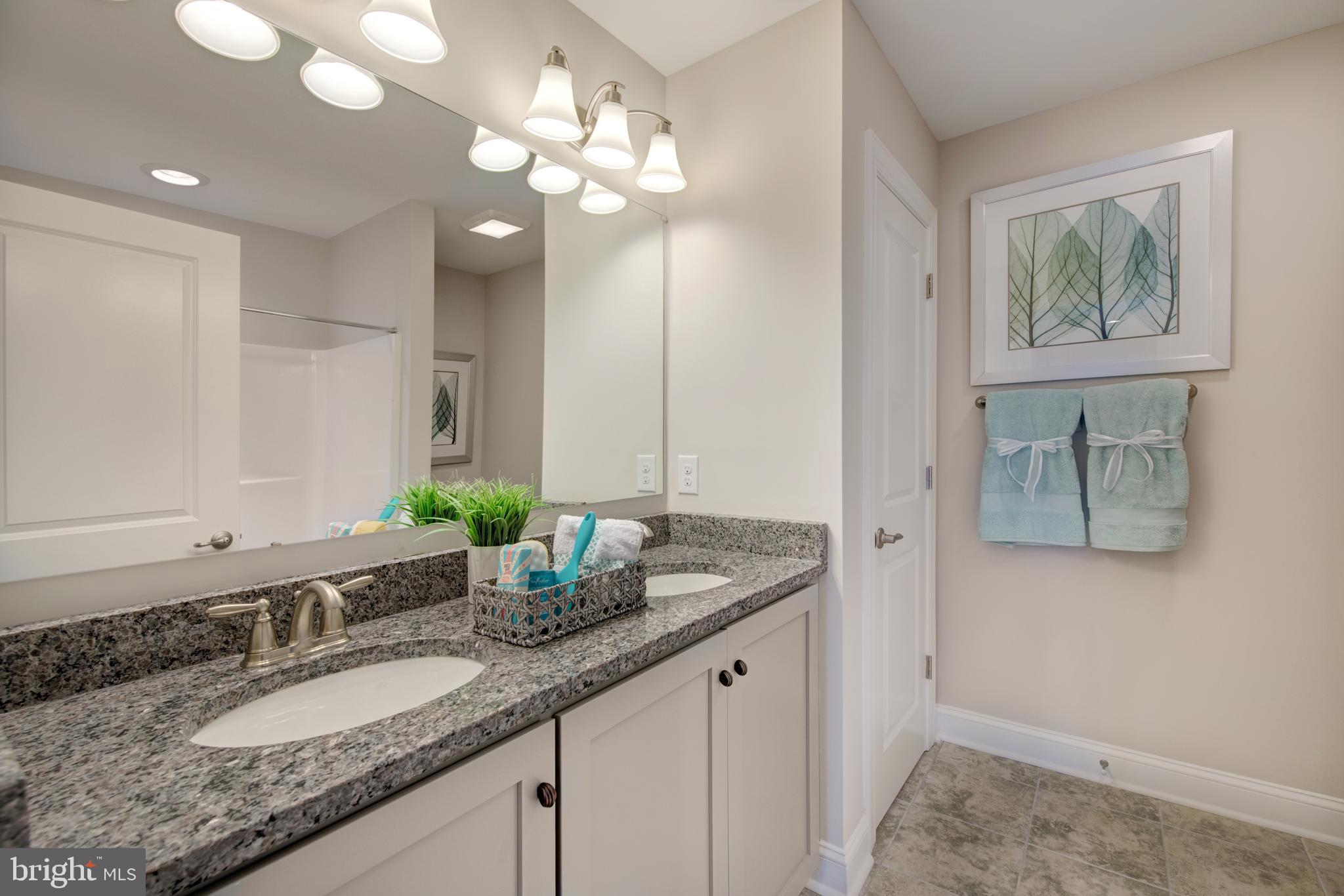 GREENE HILL FARM EST - Residential