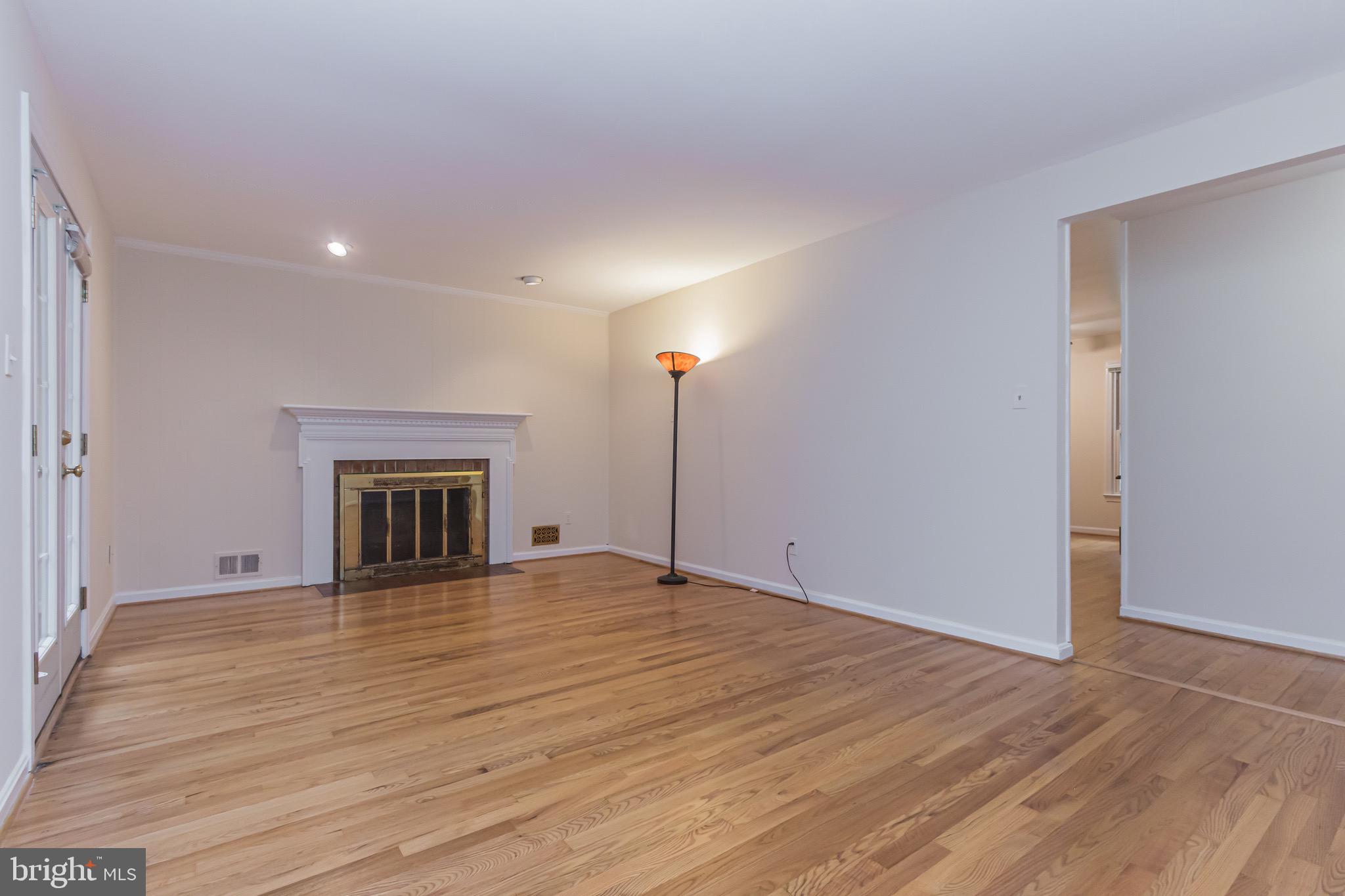 RESTON - Residential