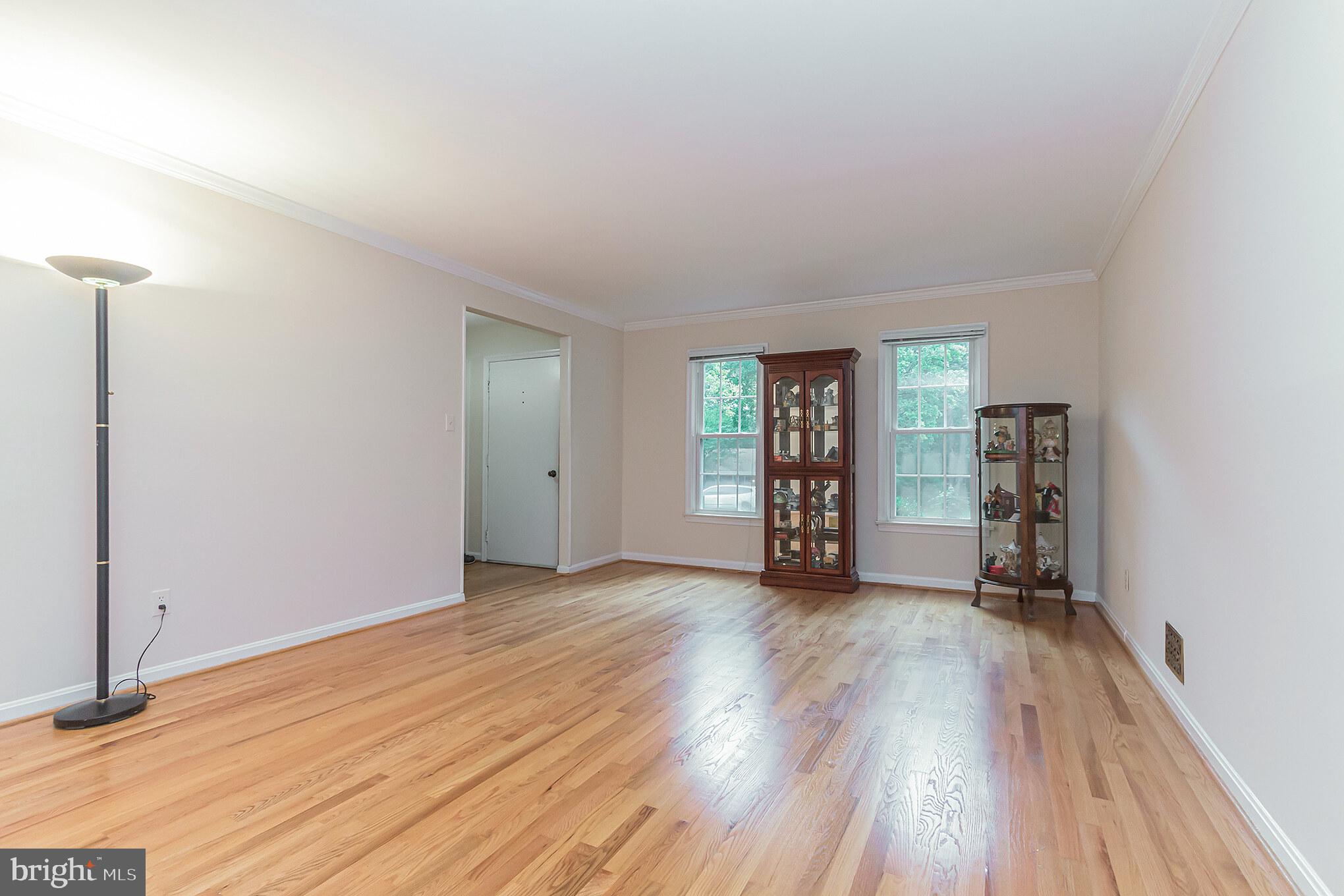 RESTON - Residential