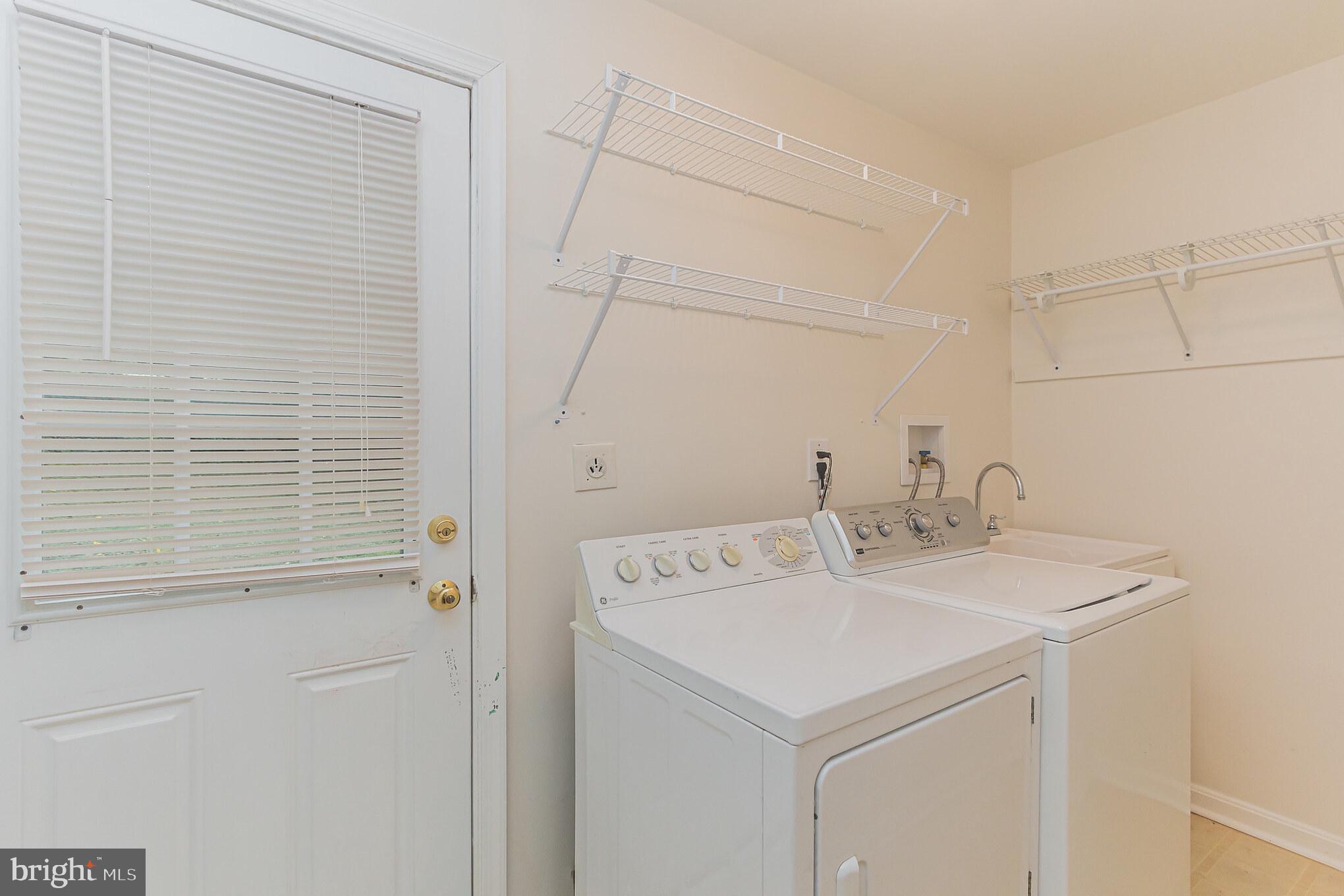 RESTON - Residential