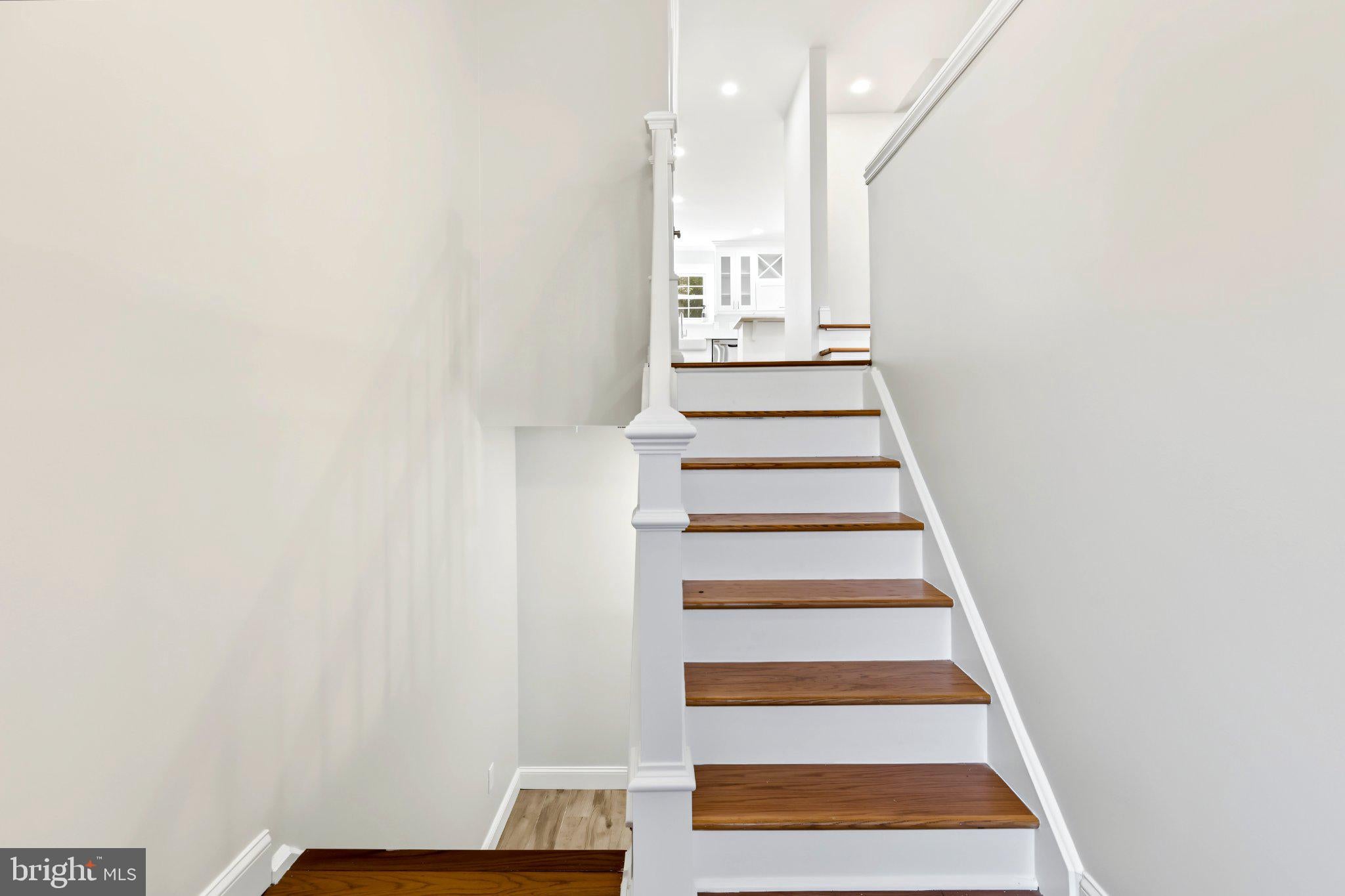 30 TRAFALGAR COURT