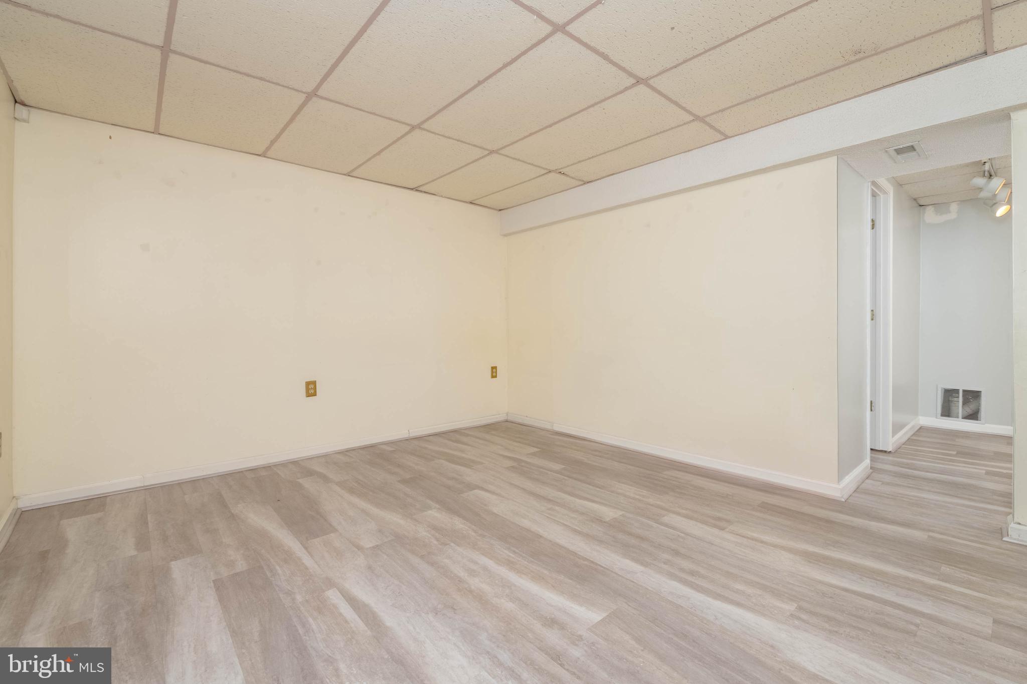 RIVERSIDE - Residential