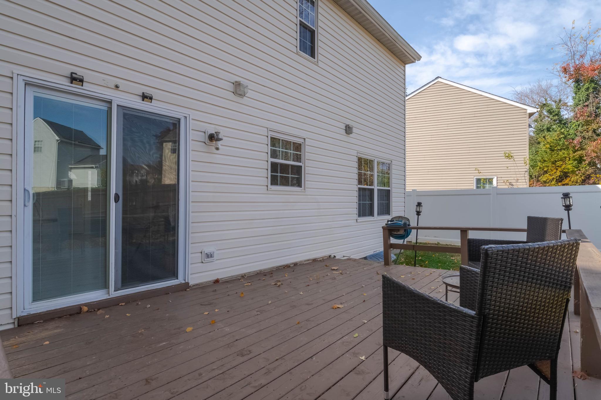 RIVERSIDE - Residential