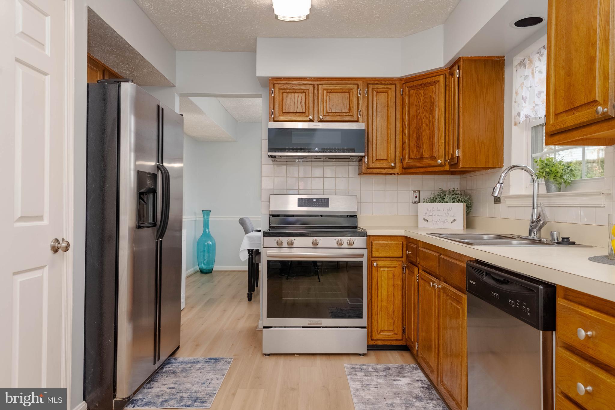 RIVERSIDE - Residential